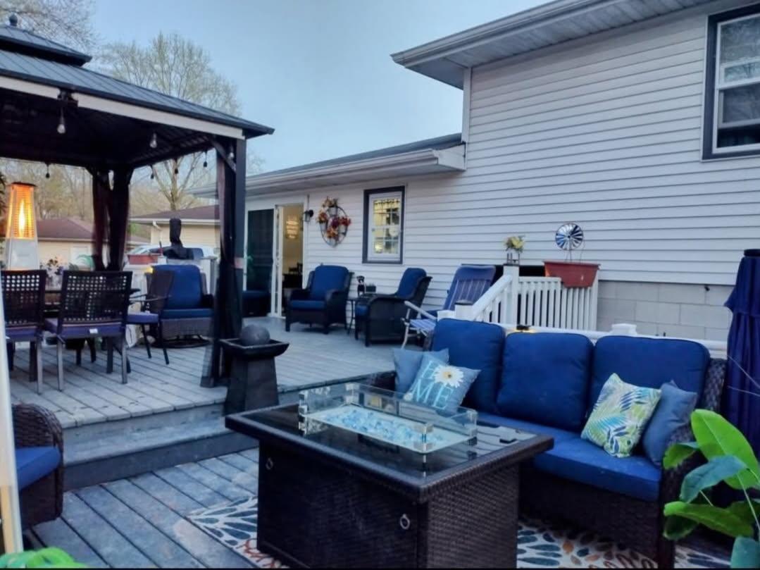 811 Henry Court