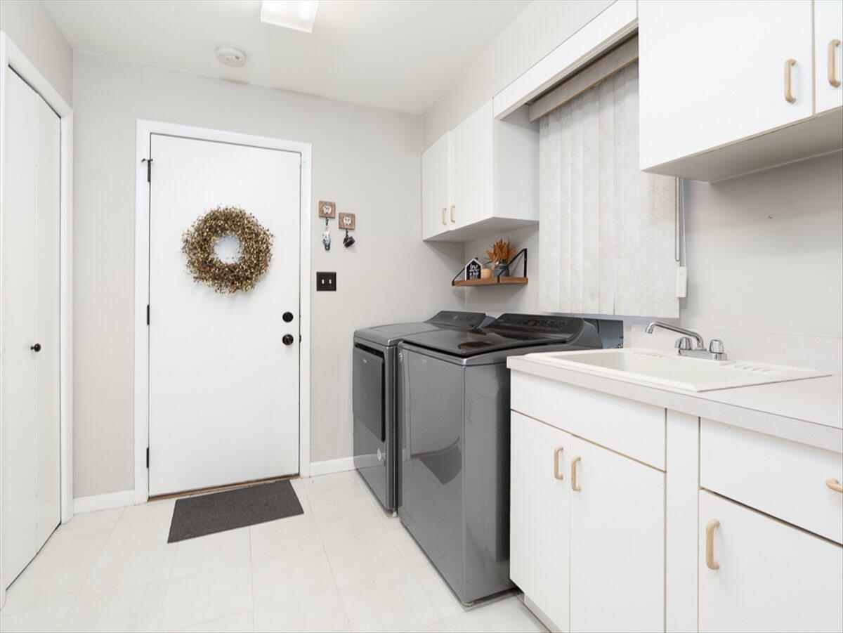 239 Carnoustie Court