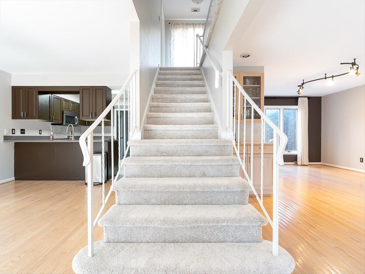 239 Carnoustie Court