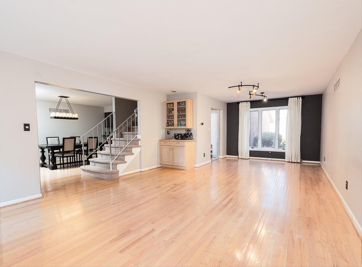 239 Carnoustie Court