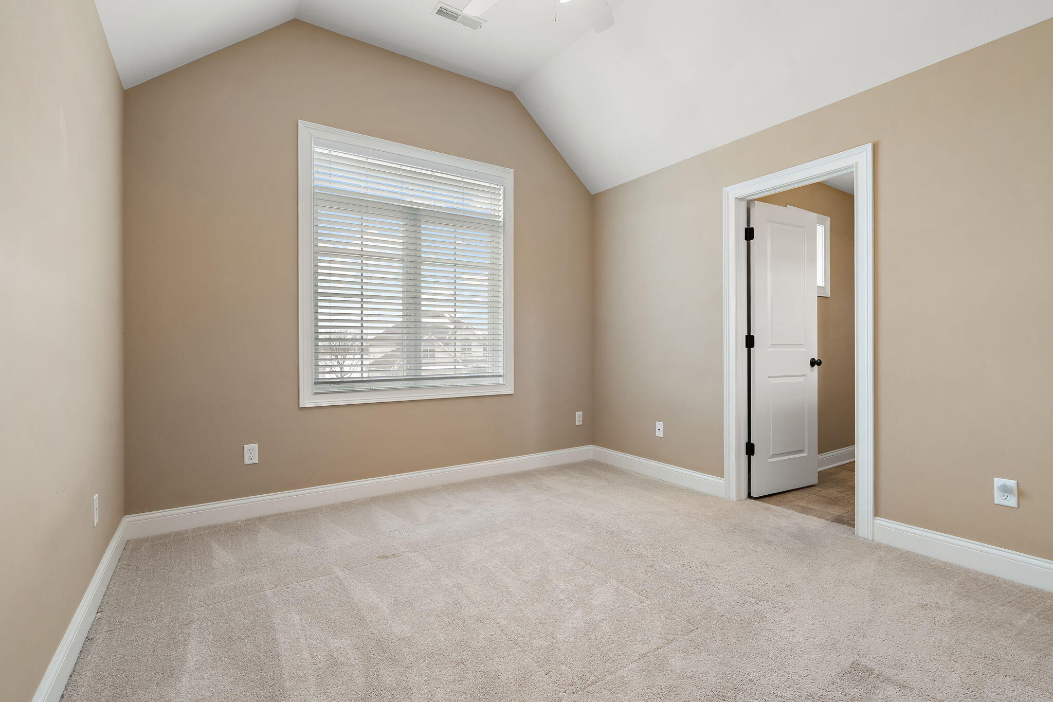 10057 New Devon Street