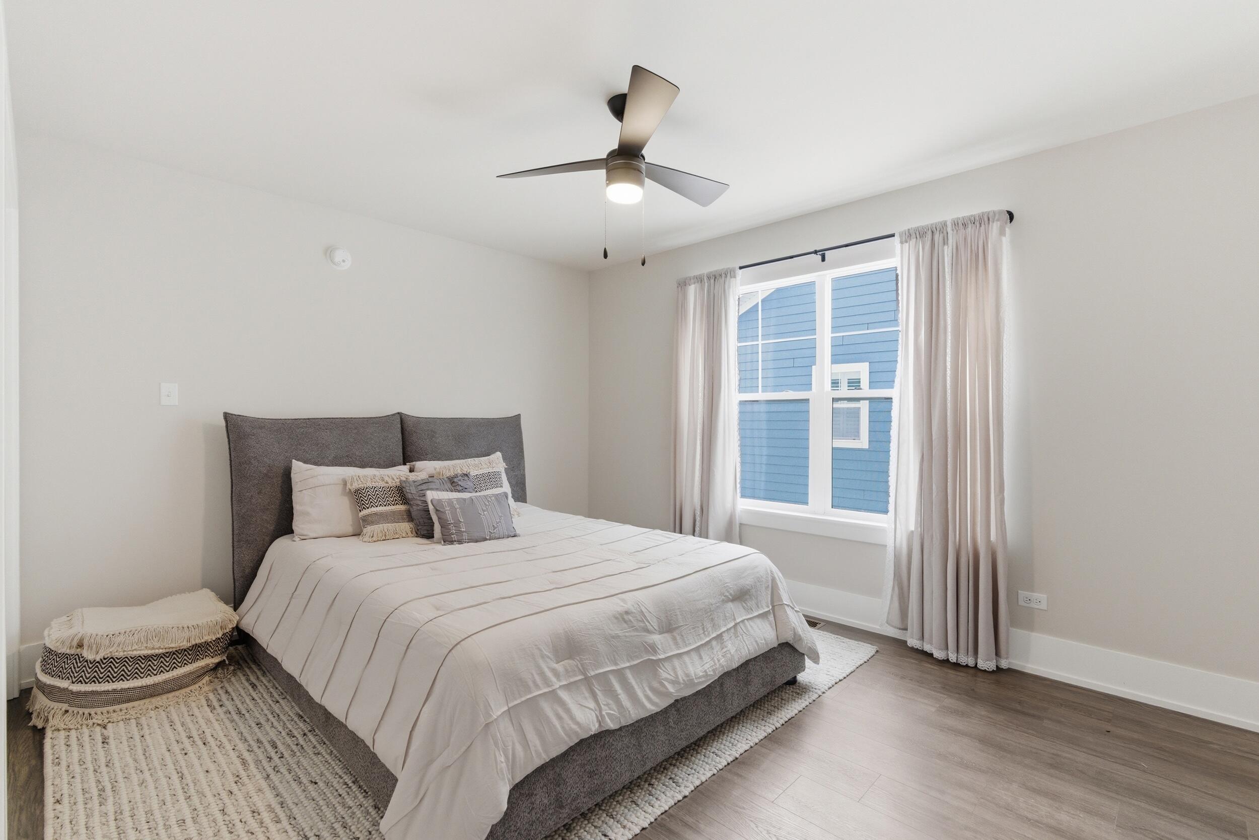 10870 Scarlet Oak