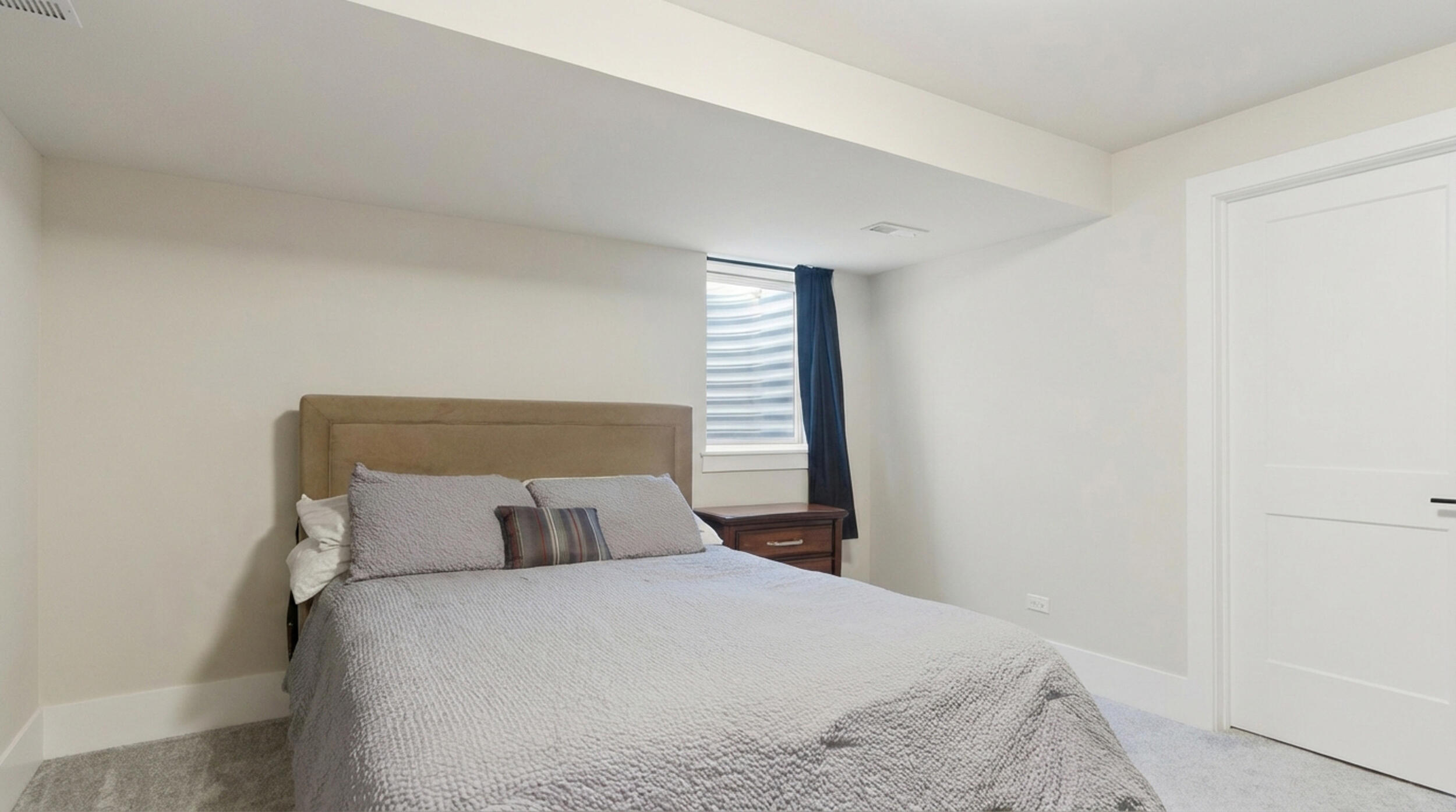 10870 Scarlet Oak