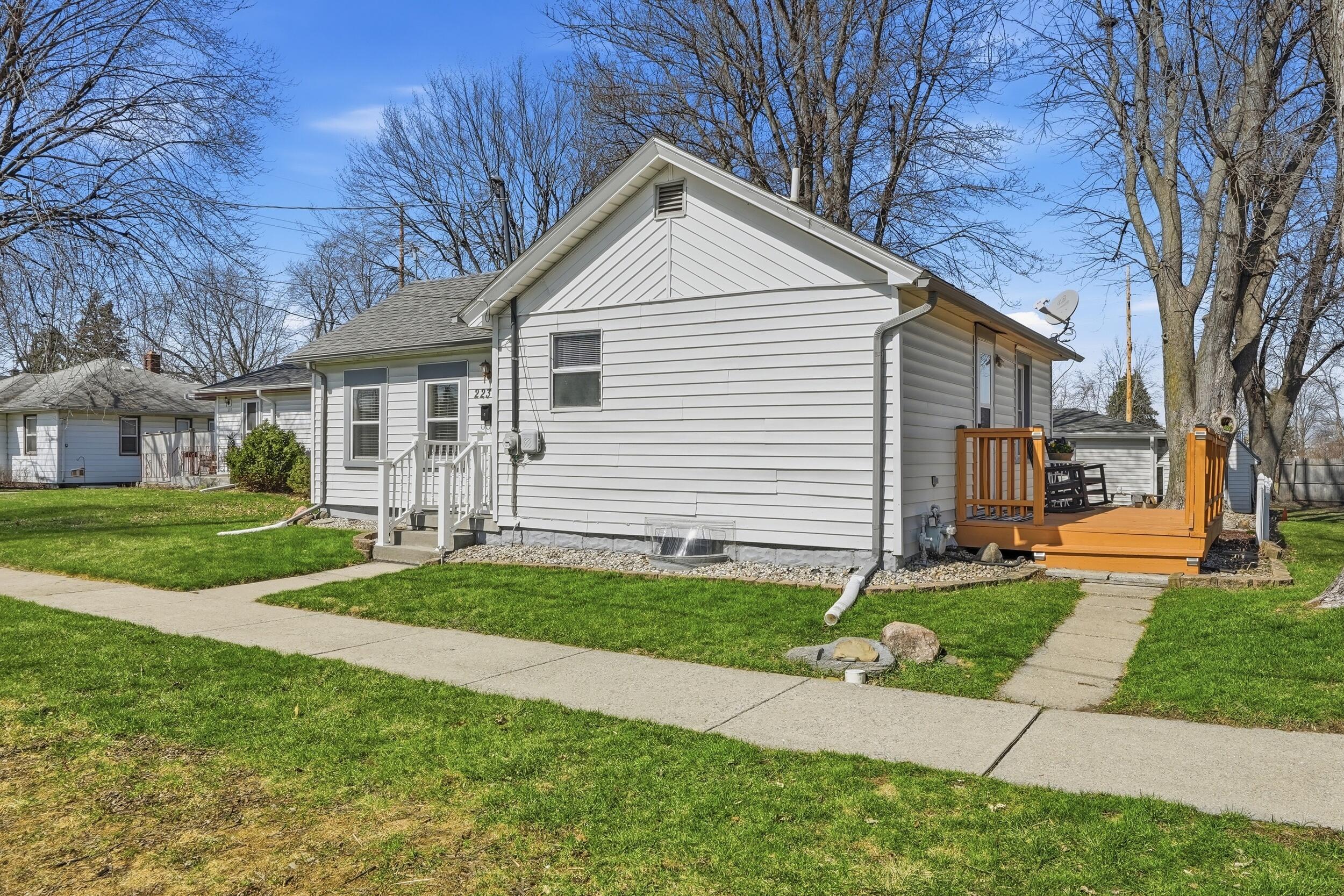 223 Illinois Street