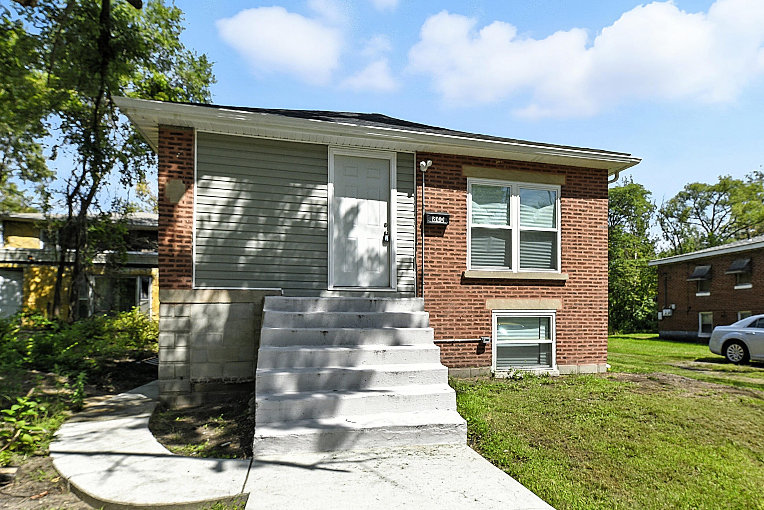 840 E 25th Avenue