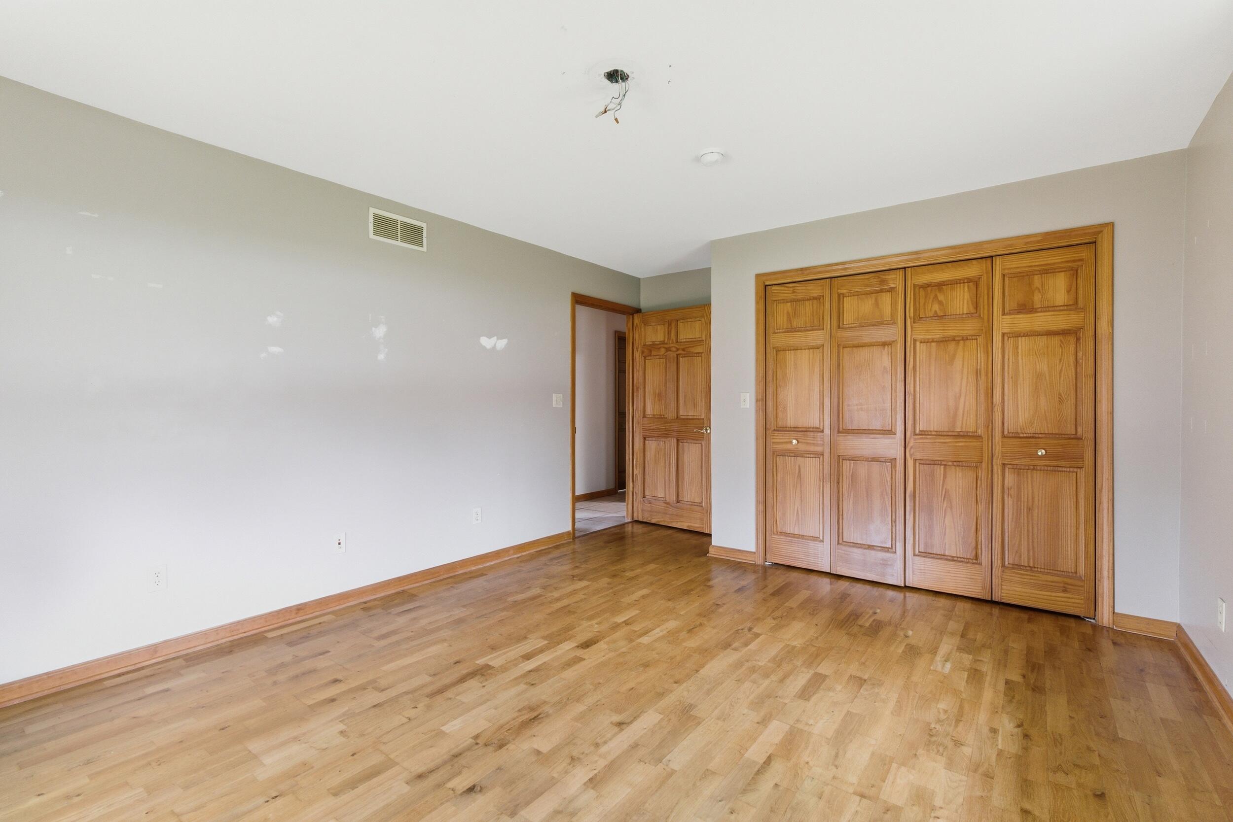 1251 N Mineral Springs Road