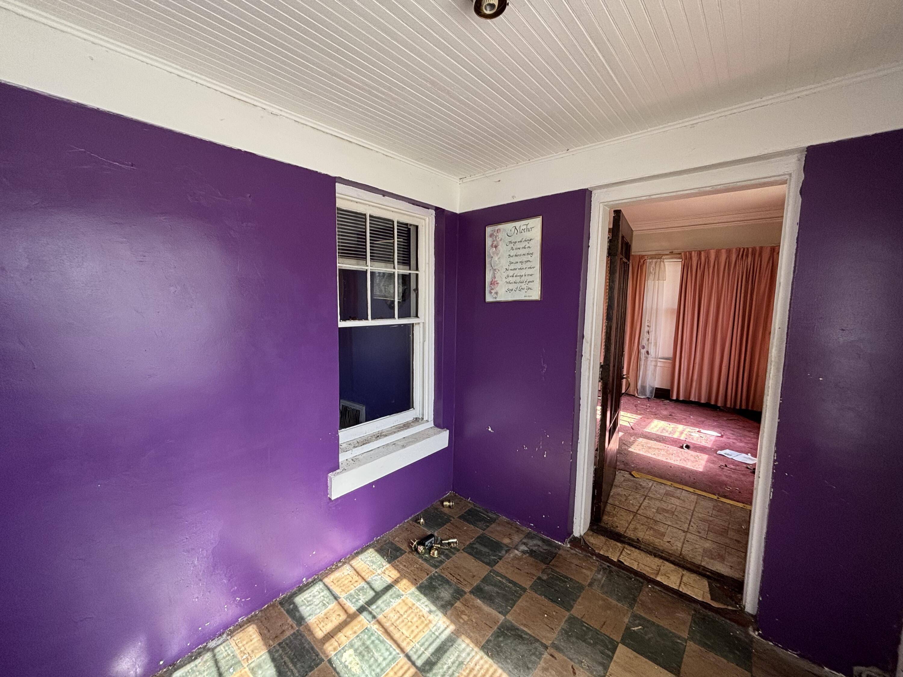 128 W 41st Avenue