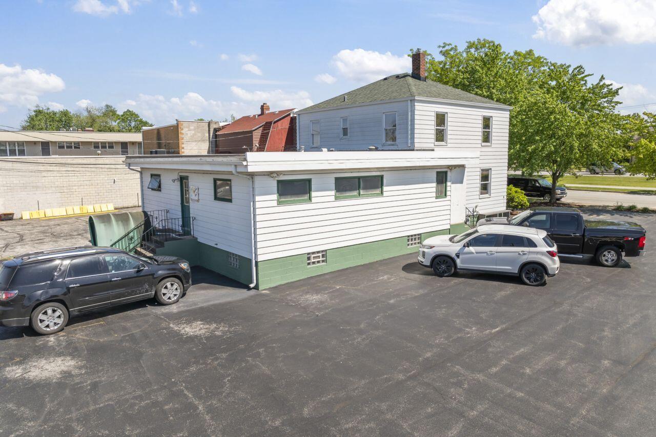 2923 Jewett Avenue
