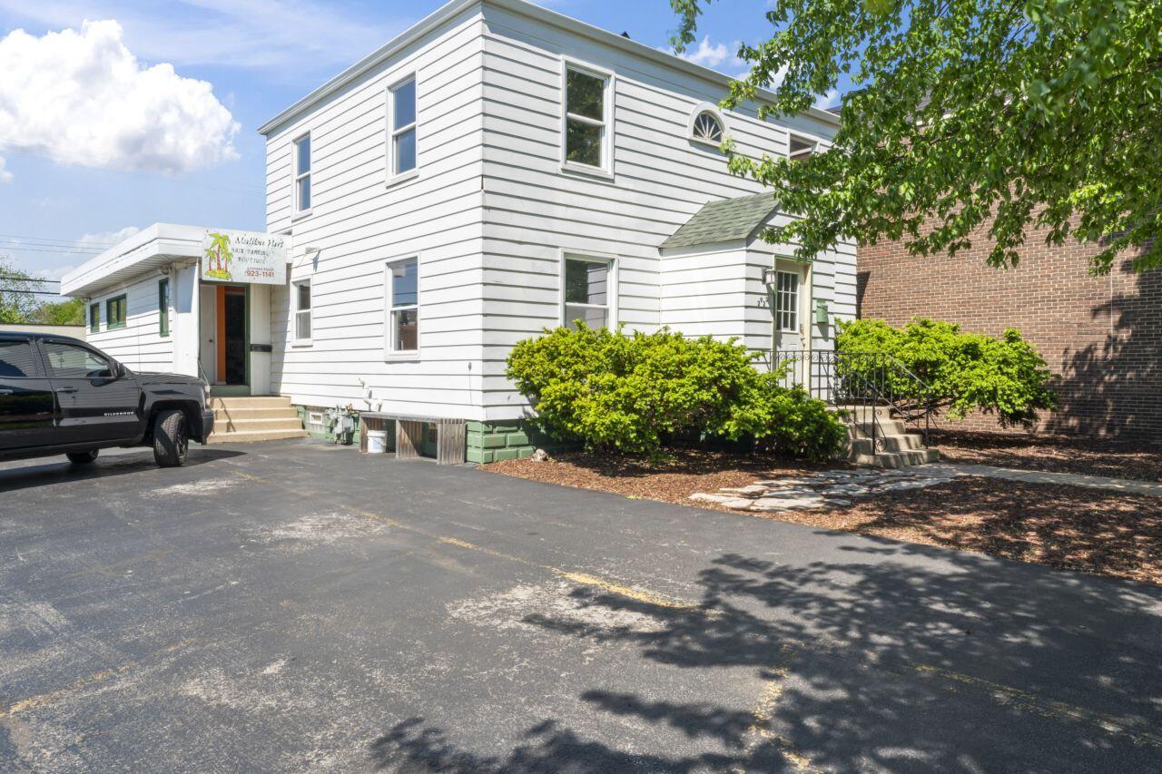 2923 Jewett Avenue