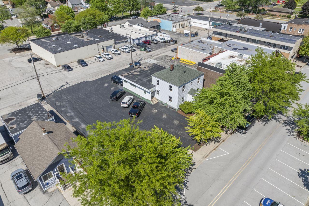 2923 Jewett Avenue