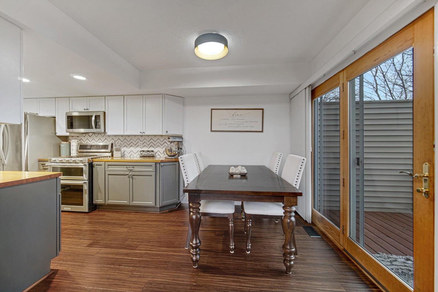 607 Weatherwood Lane