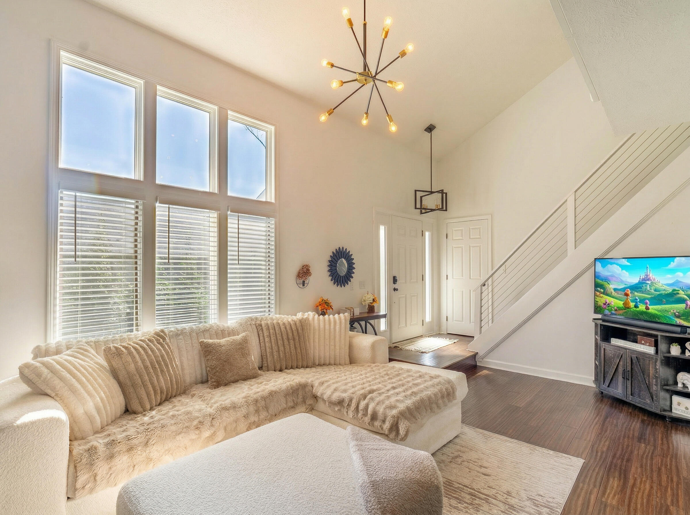 607 Weatherwood Lane