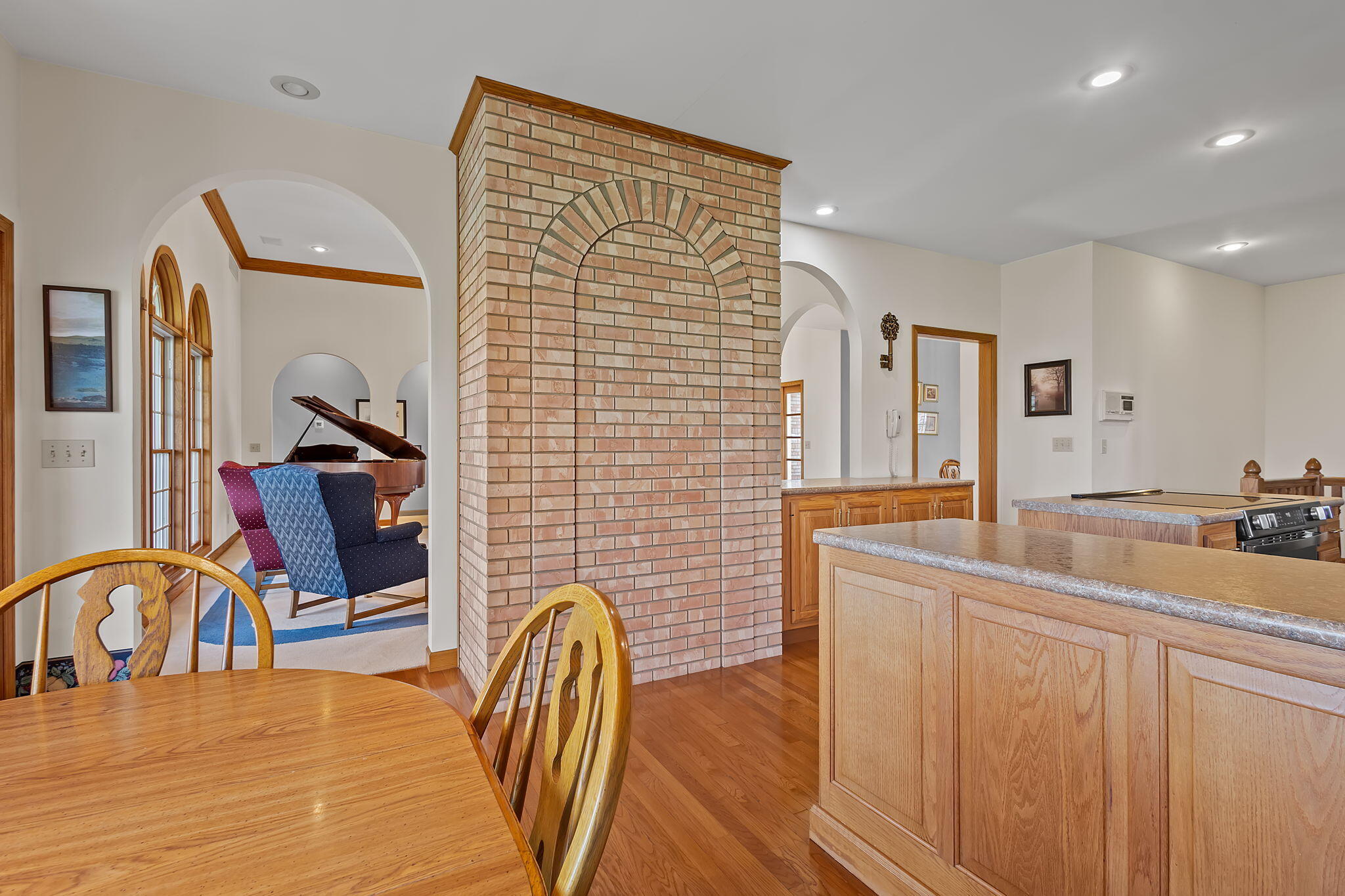 6664 Ridgeview Drive