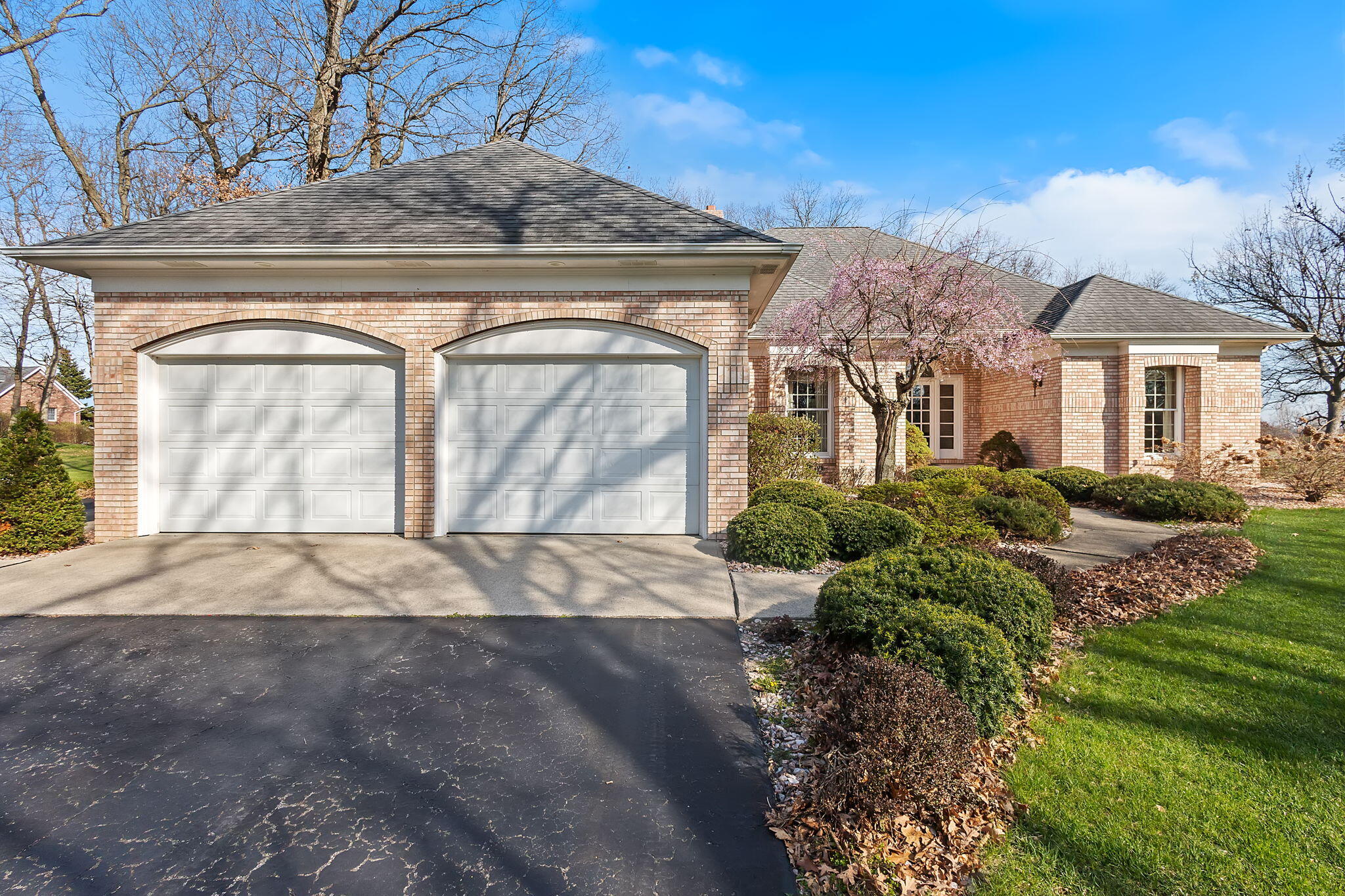 6664 Ridgeview Drive