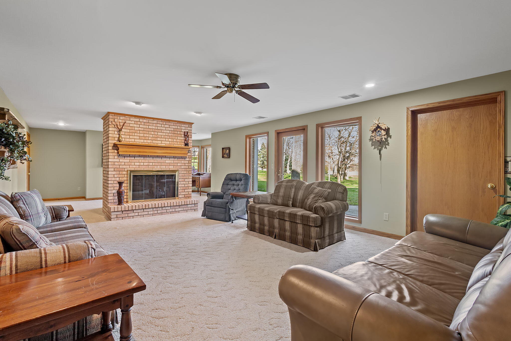 6664 Ridgeview Drive