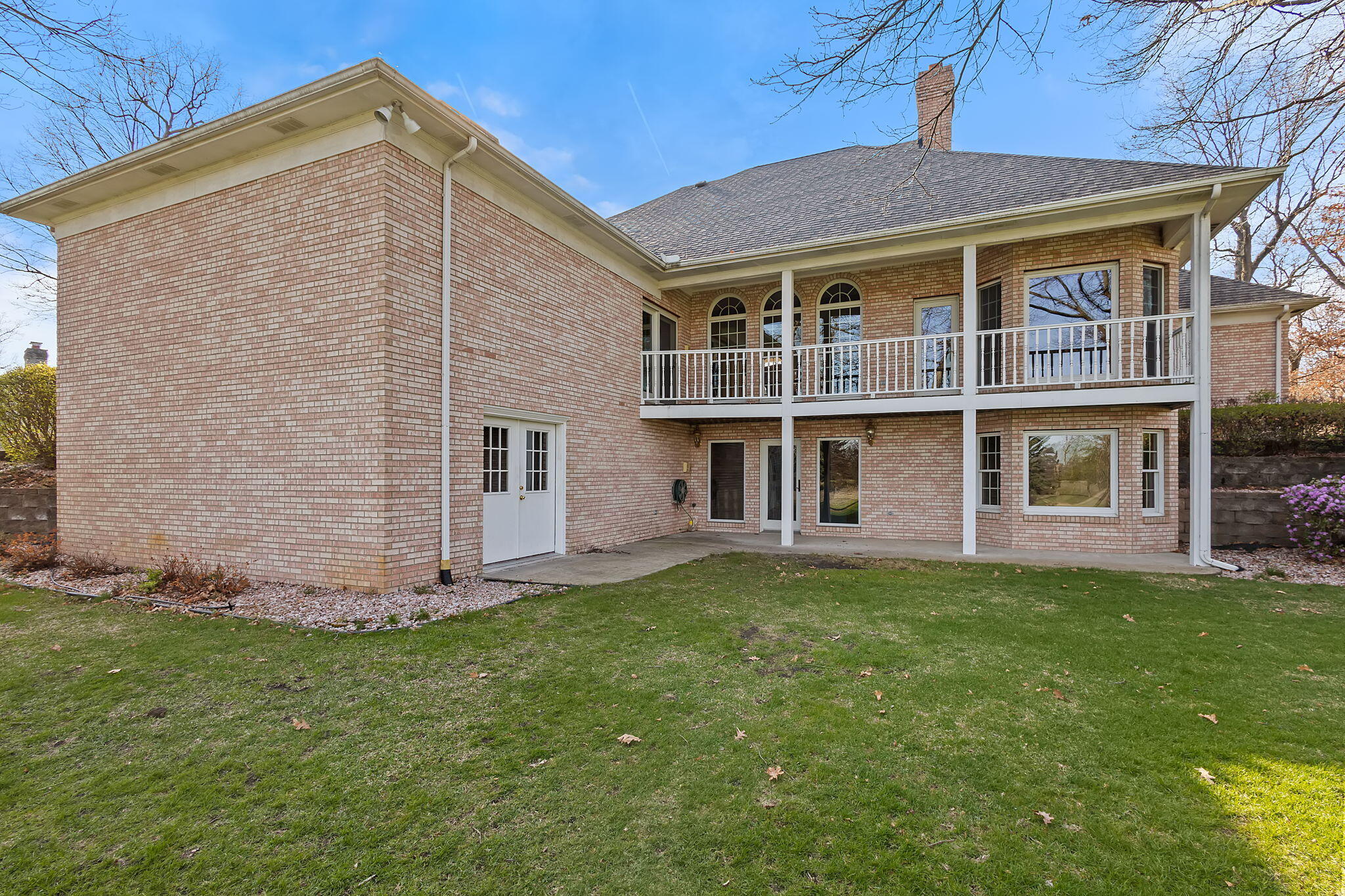 6664 Ridgeview Drive