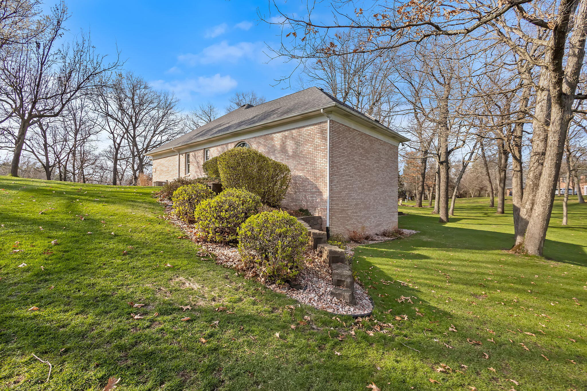 6664 Ridgeview Drive