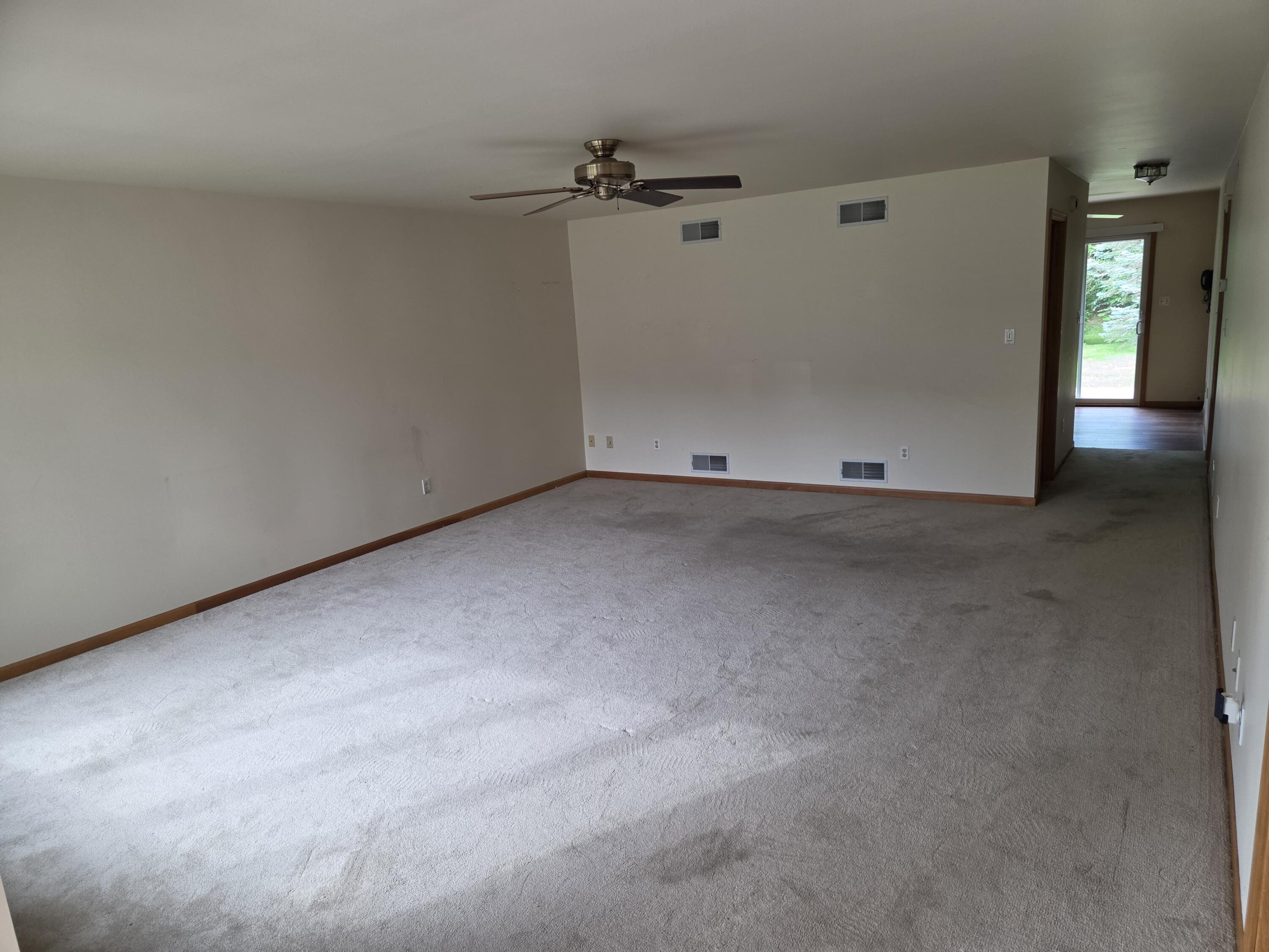 6935 Swan Lane