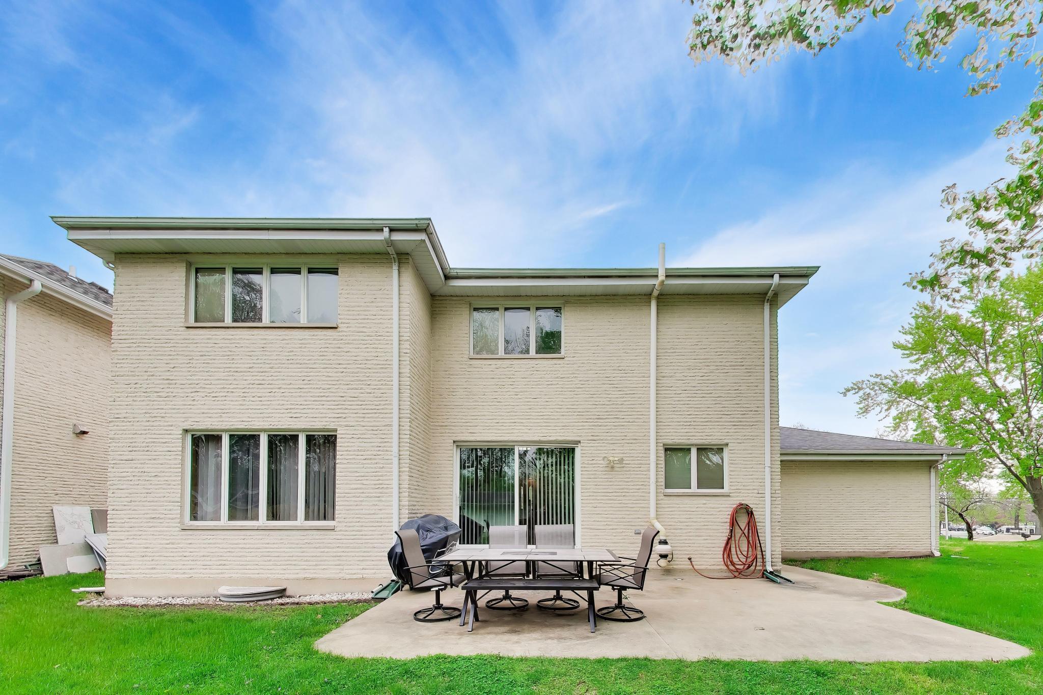 2116 Ridge Road
