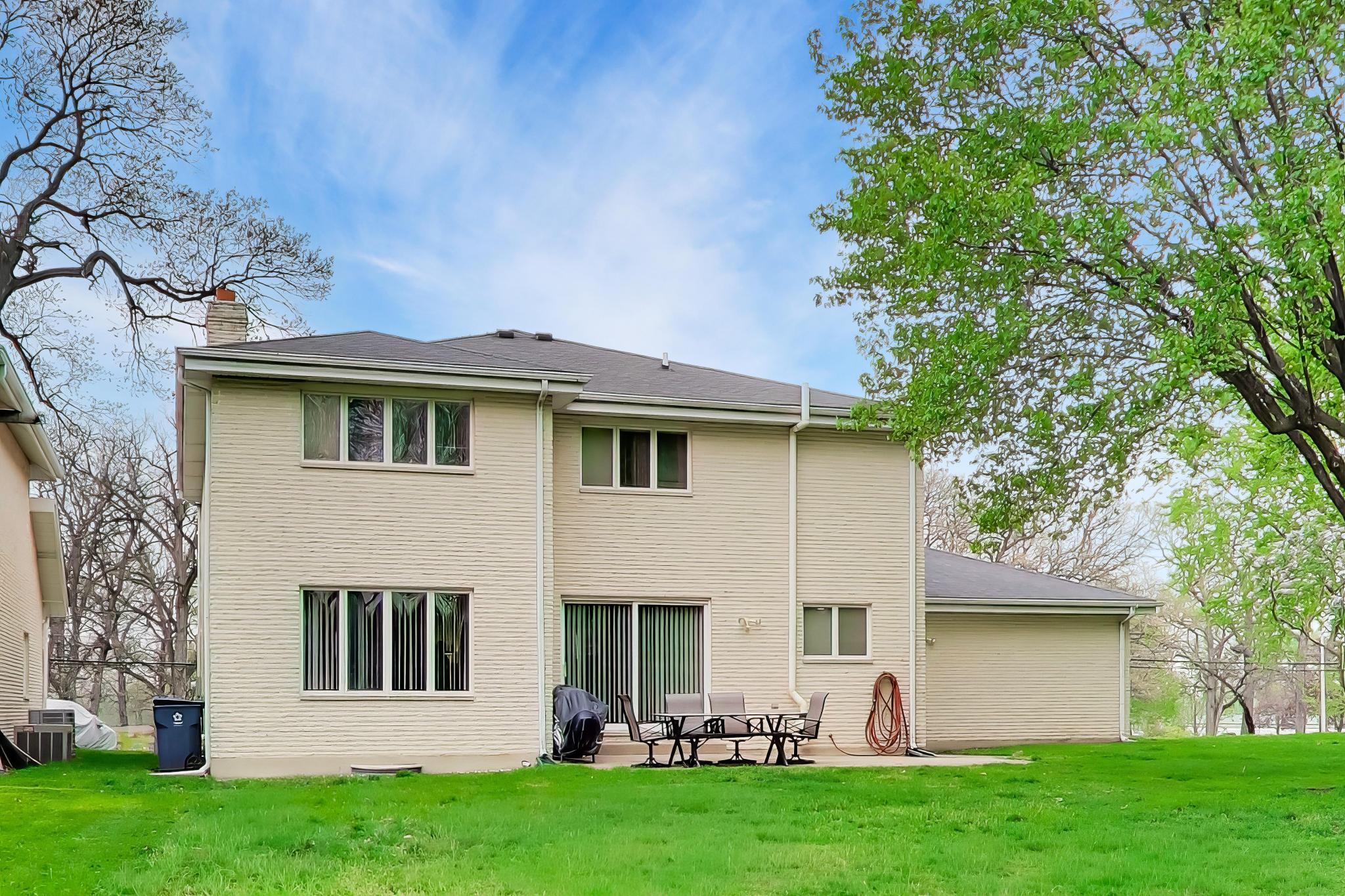 2116 Ridge Road