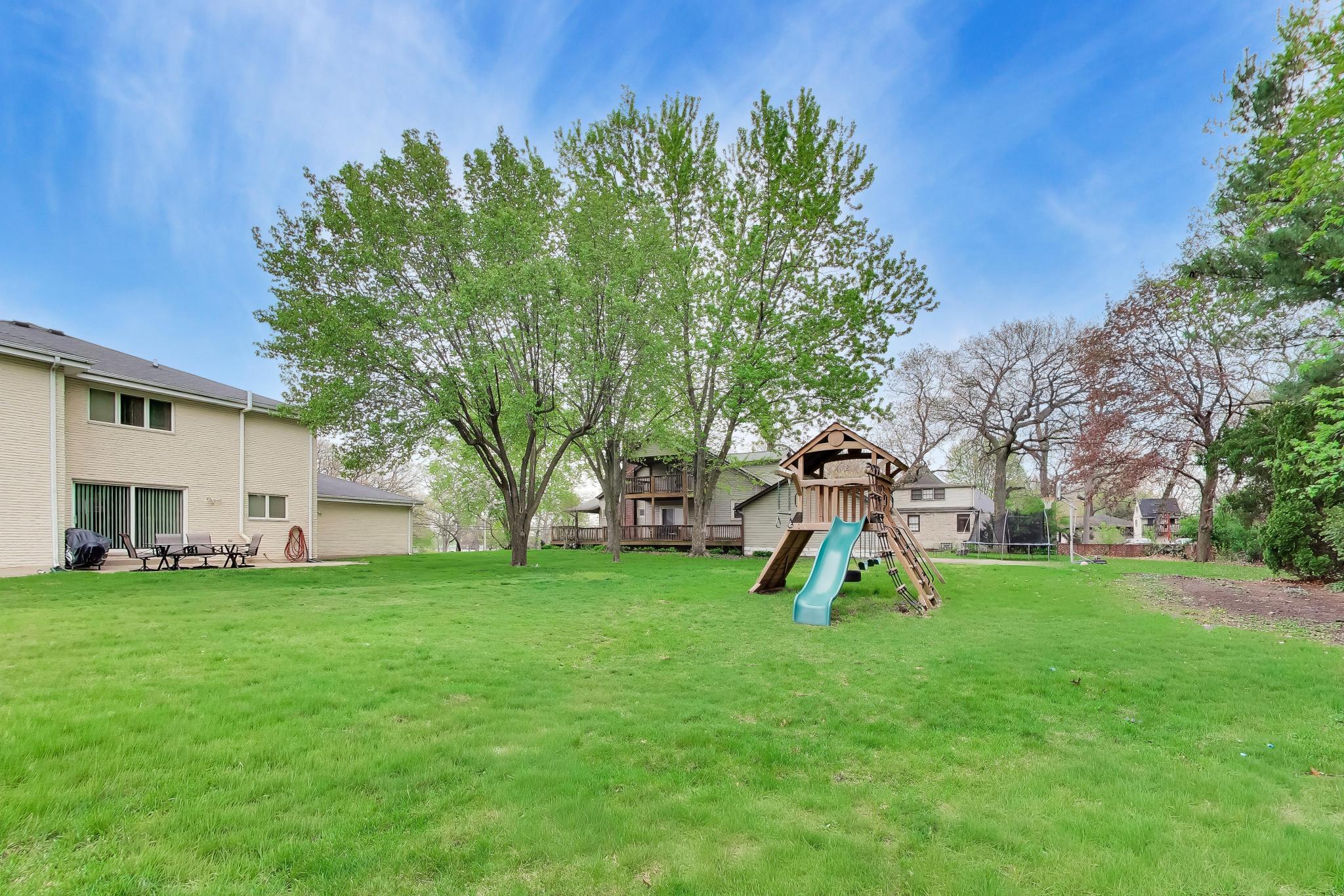 2116 Ridge Road