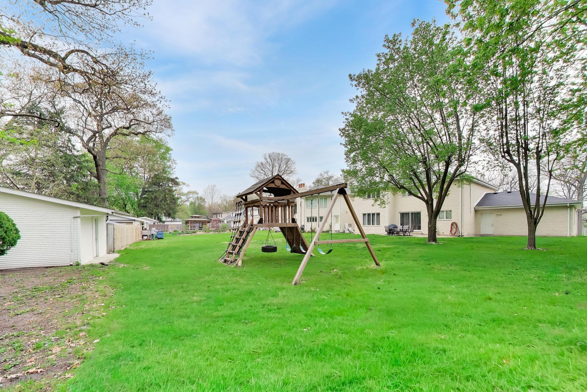 2116 Ridge Road