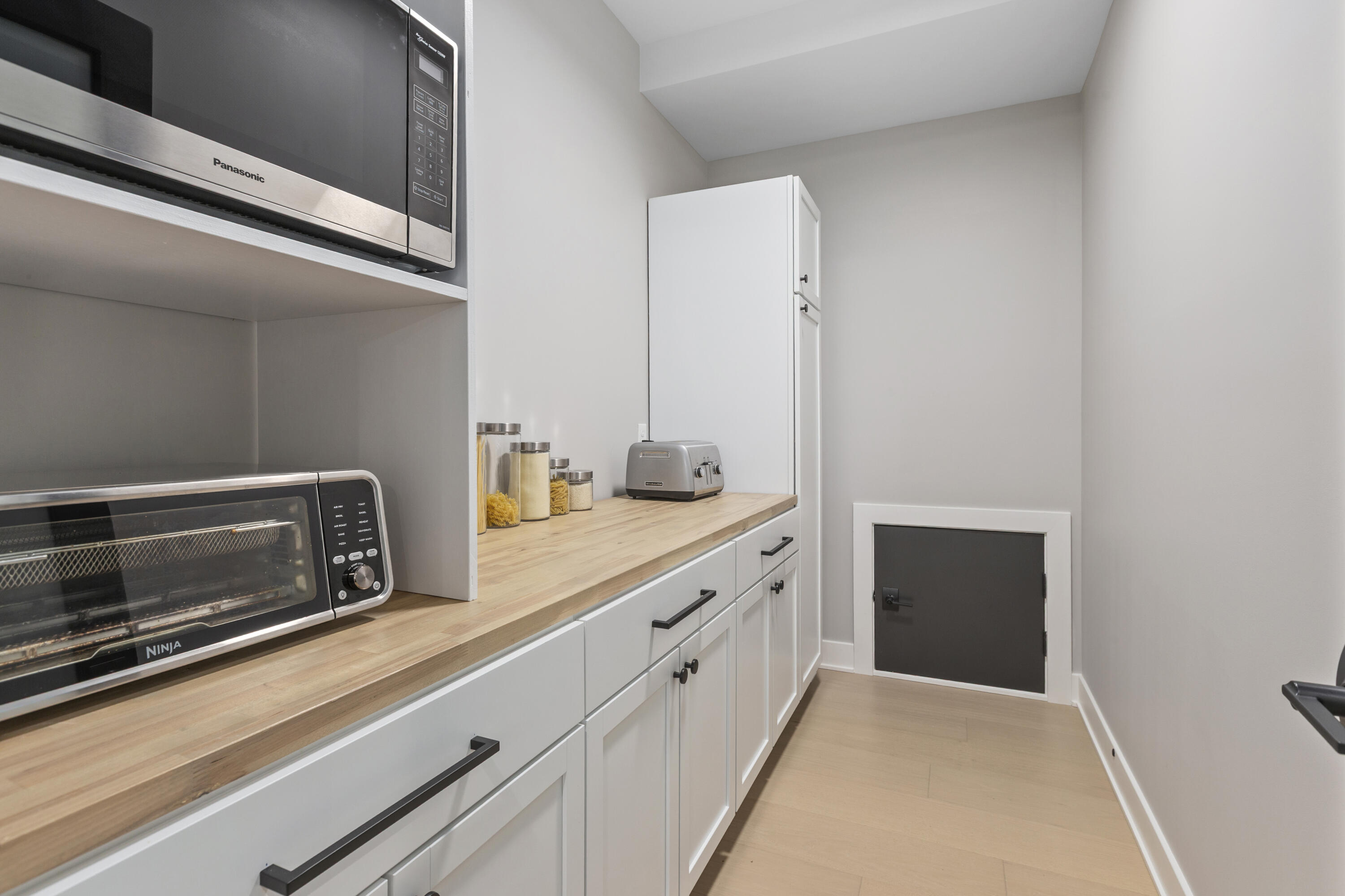 9609 Tall Grass Trail