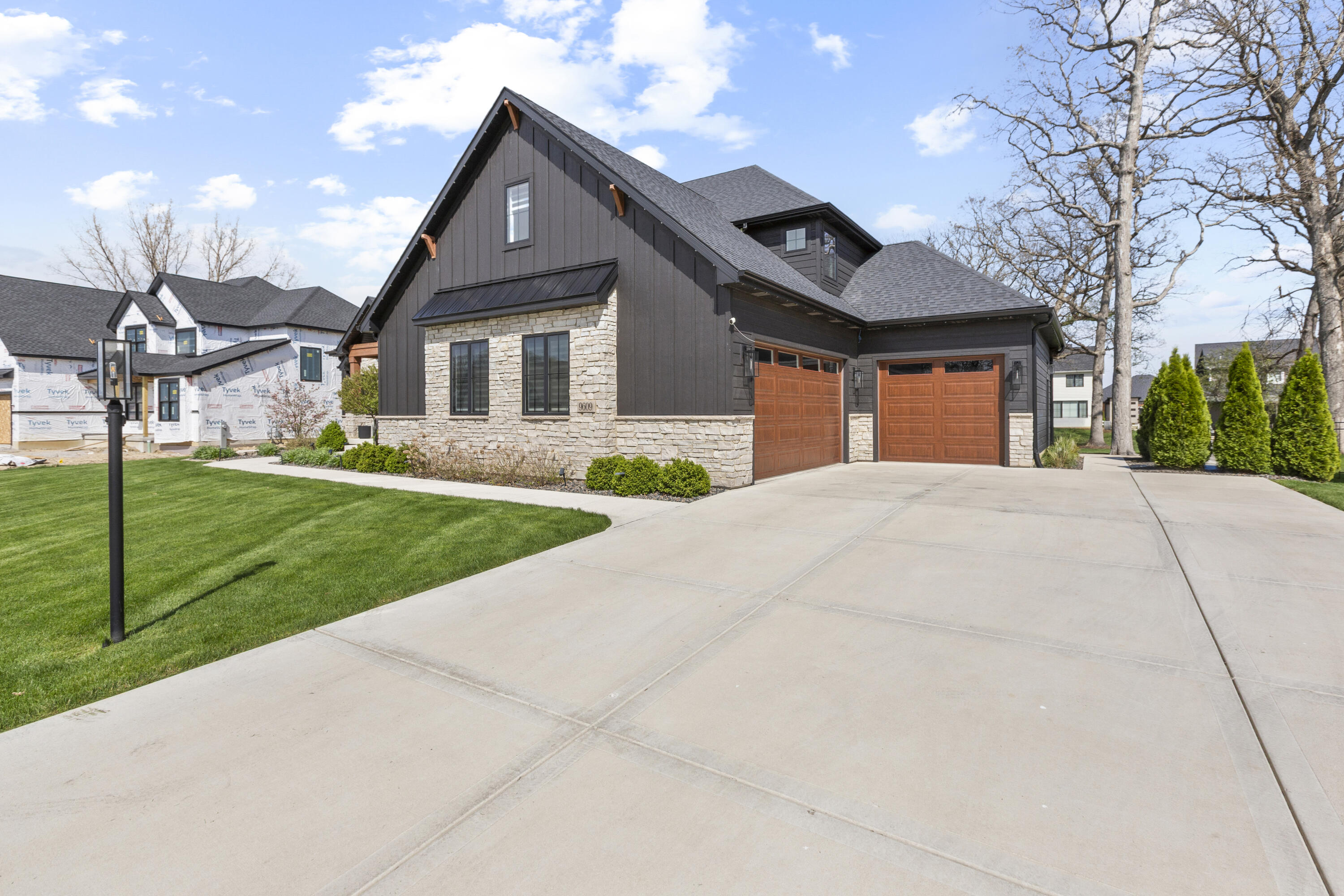 9609 Tall Grass Trail
