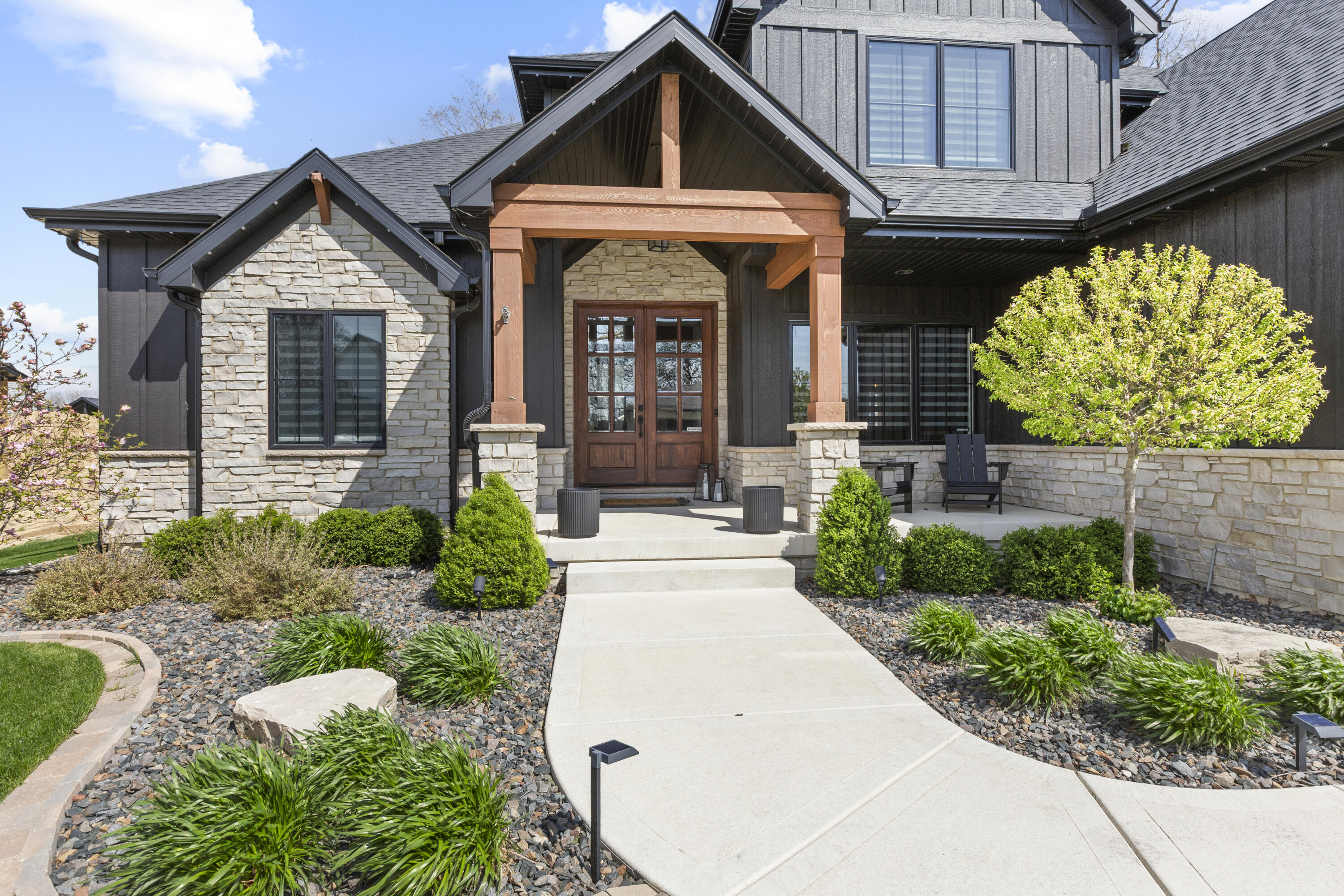 9609 Tall Grass Trail