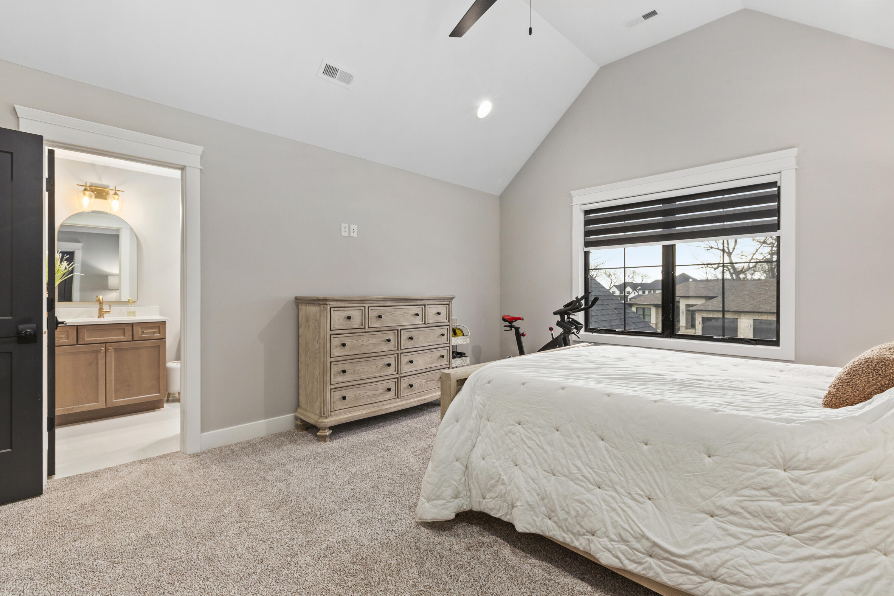 9609 Tall Grass Trail