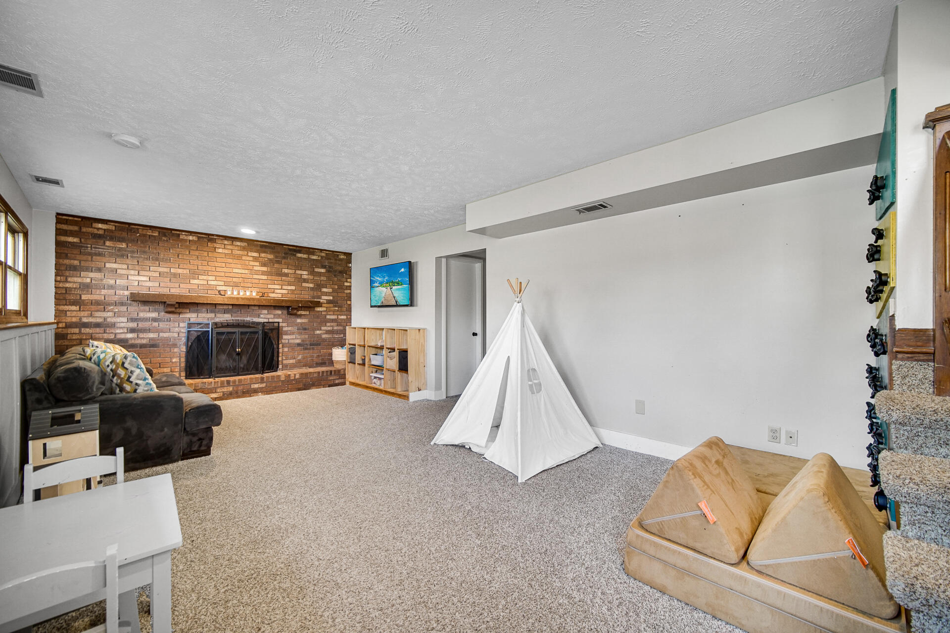 4303 Kingsdale Drive