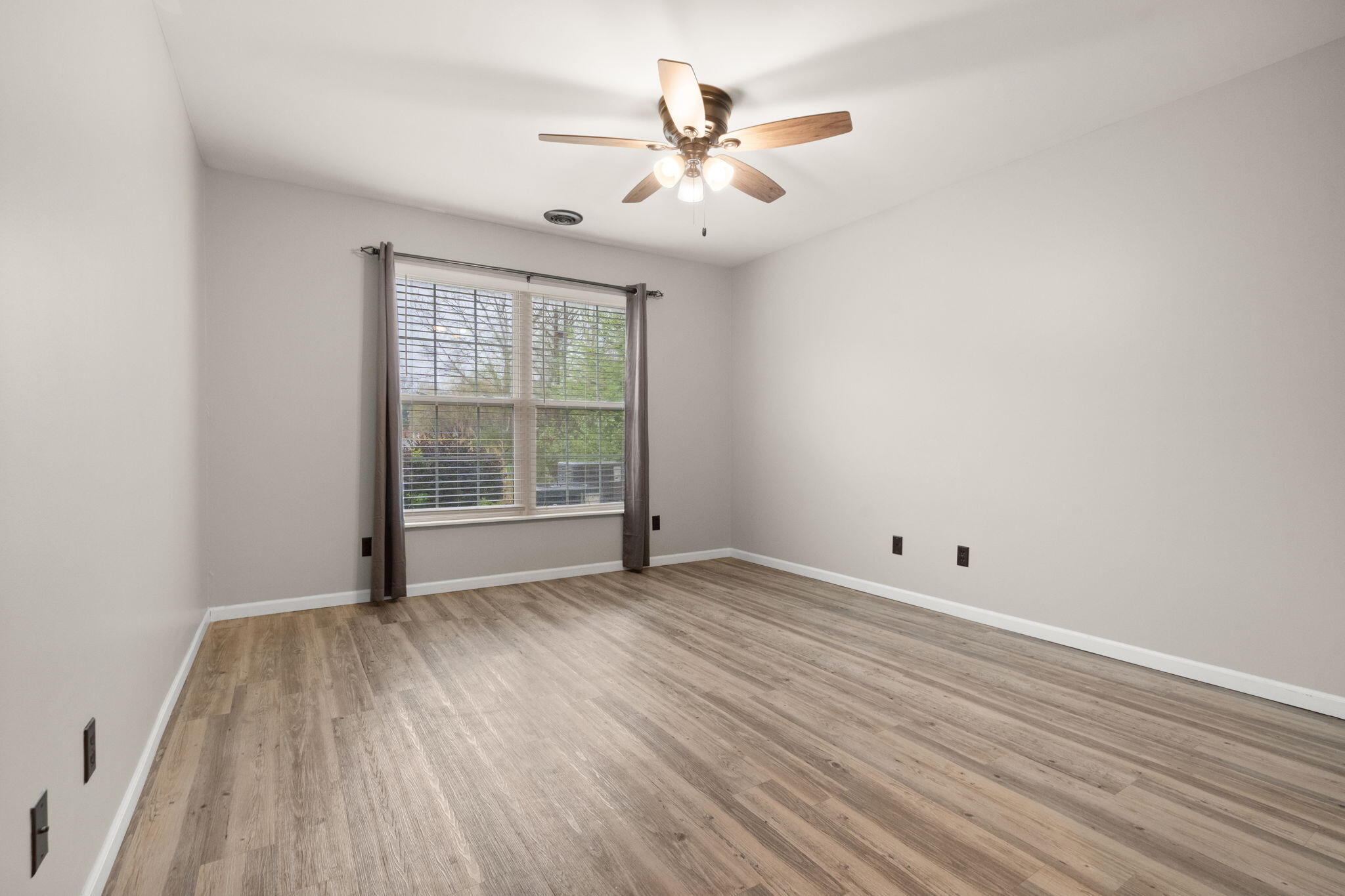 955 Misty Glen Drive