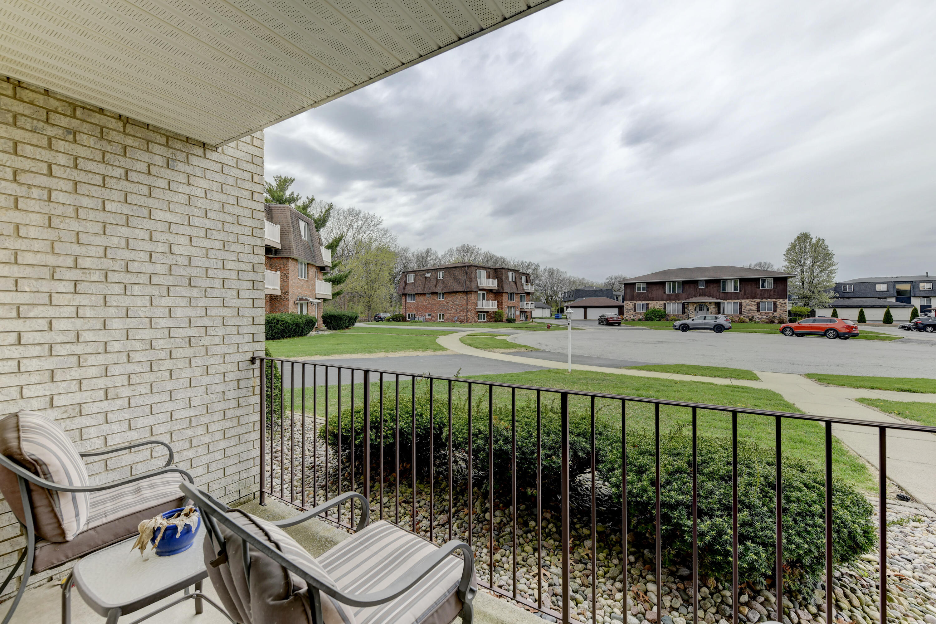 1315 Woodhollow Court