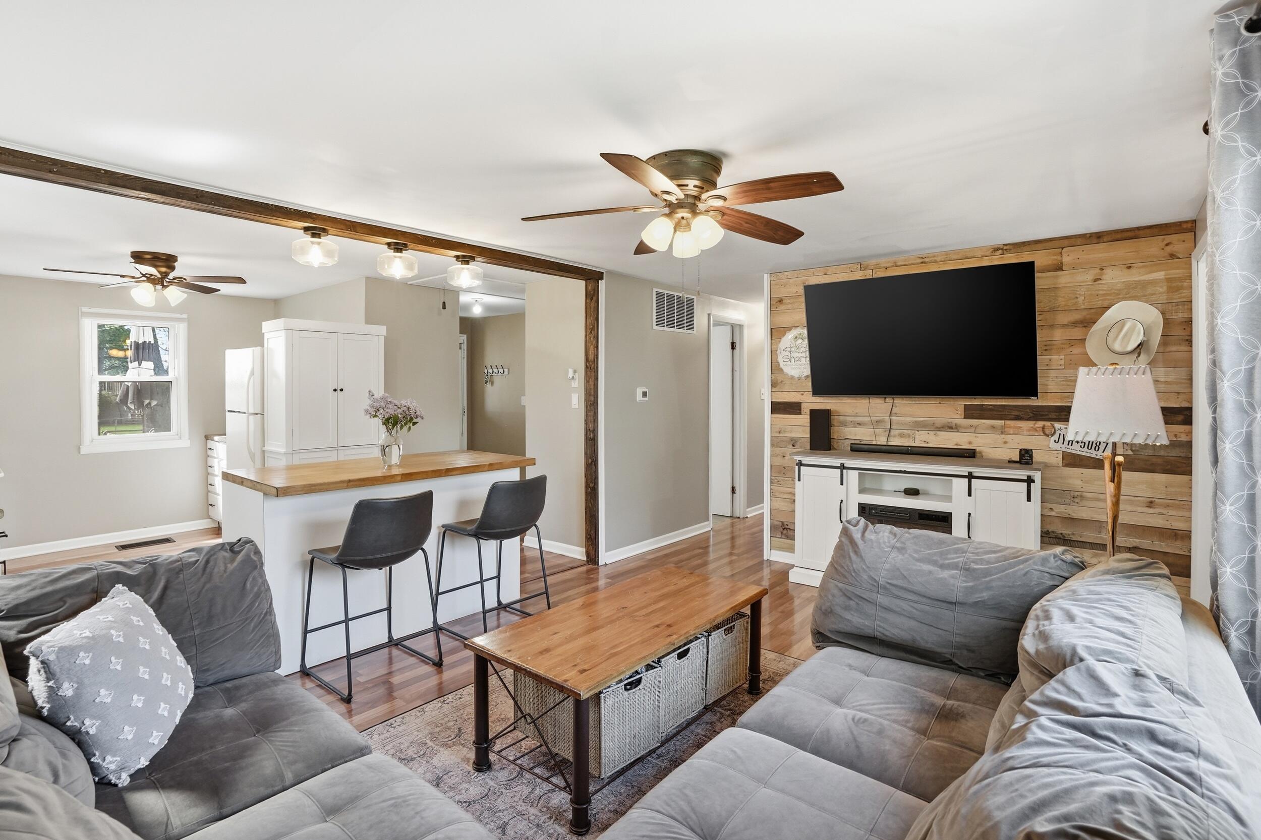 8236 Ellsworth Place