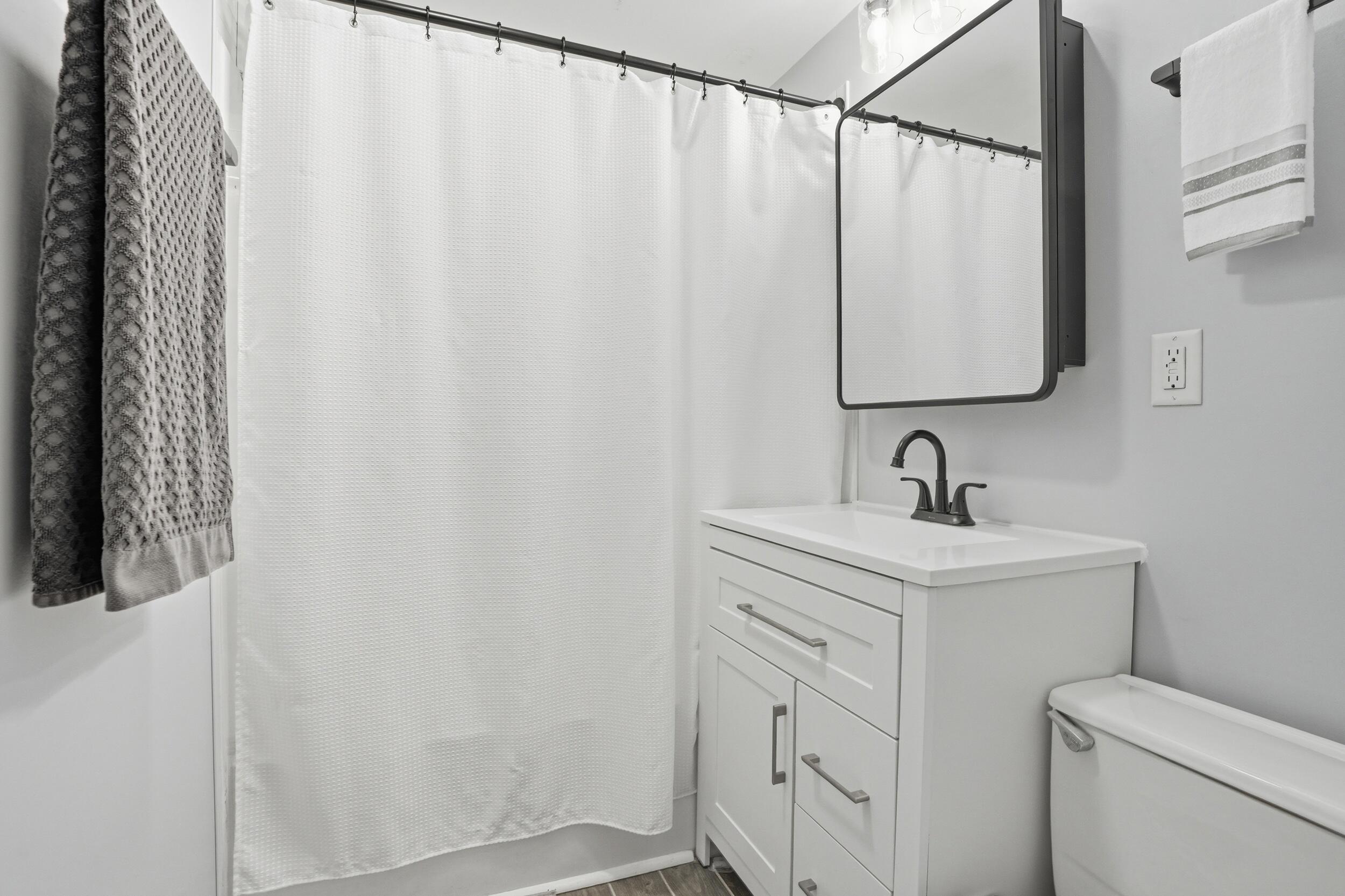 8236 Ellsworth Place