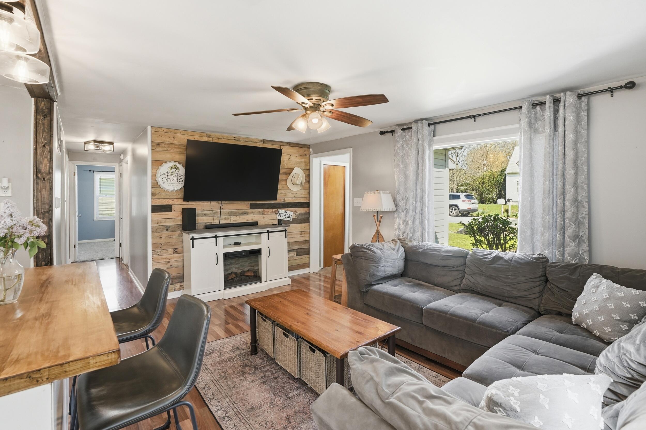 8236 Ellsworth Place