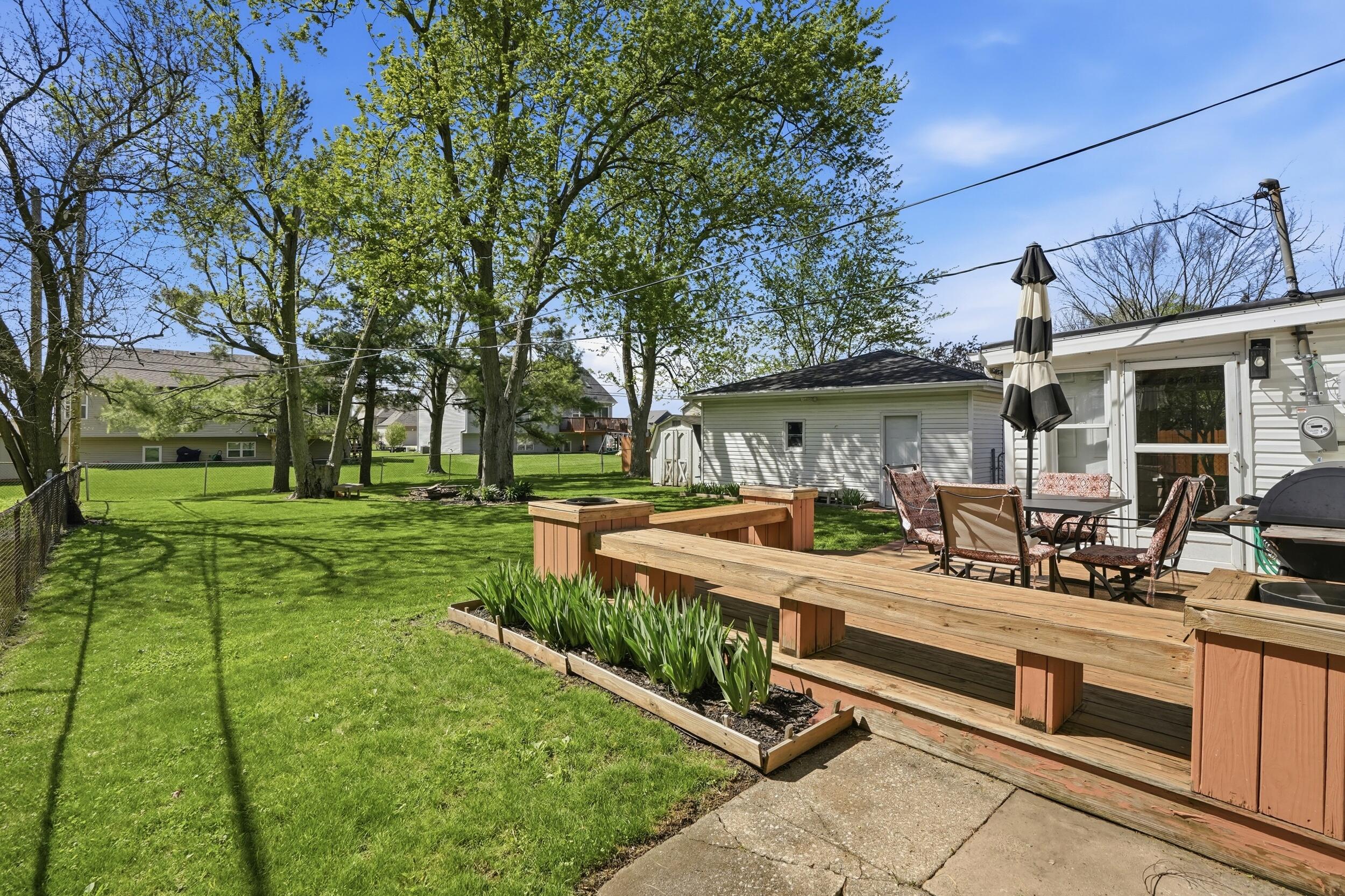 8236 Ellsworth Place