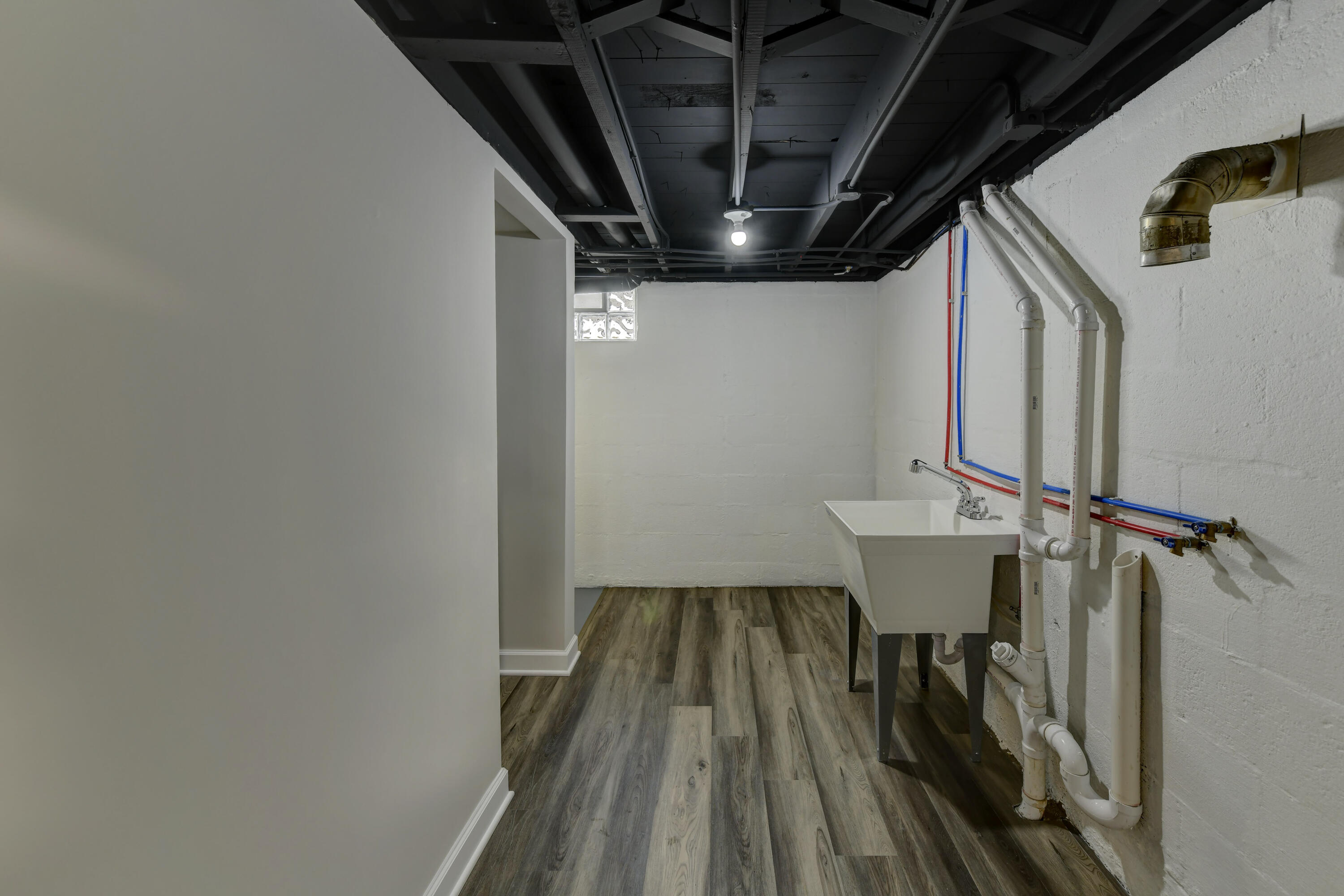 6926 Alexander Avenue