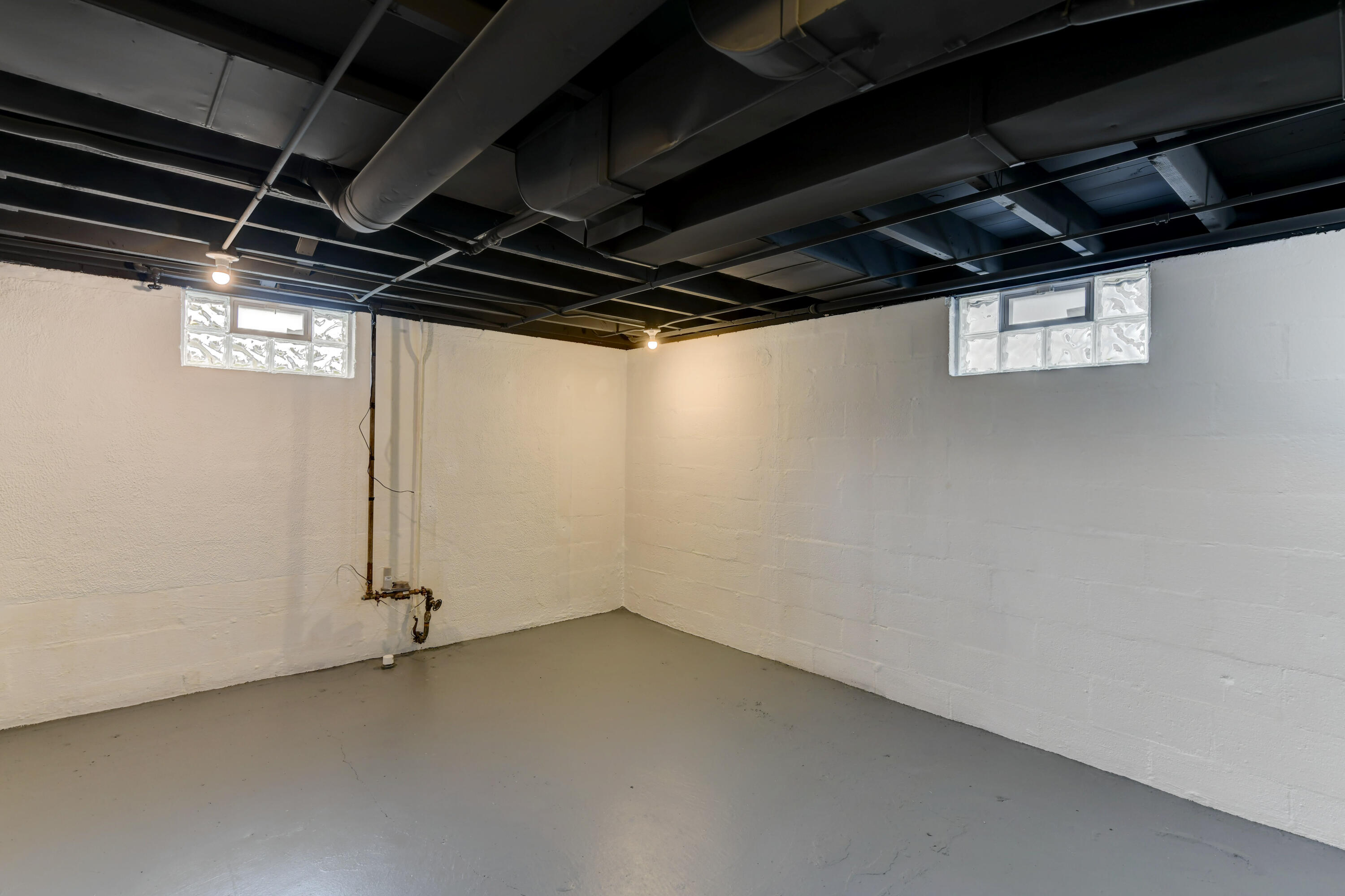 6926 Alexander Avenue