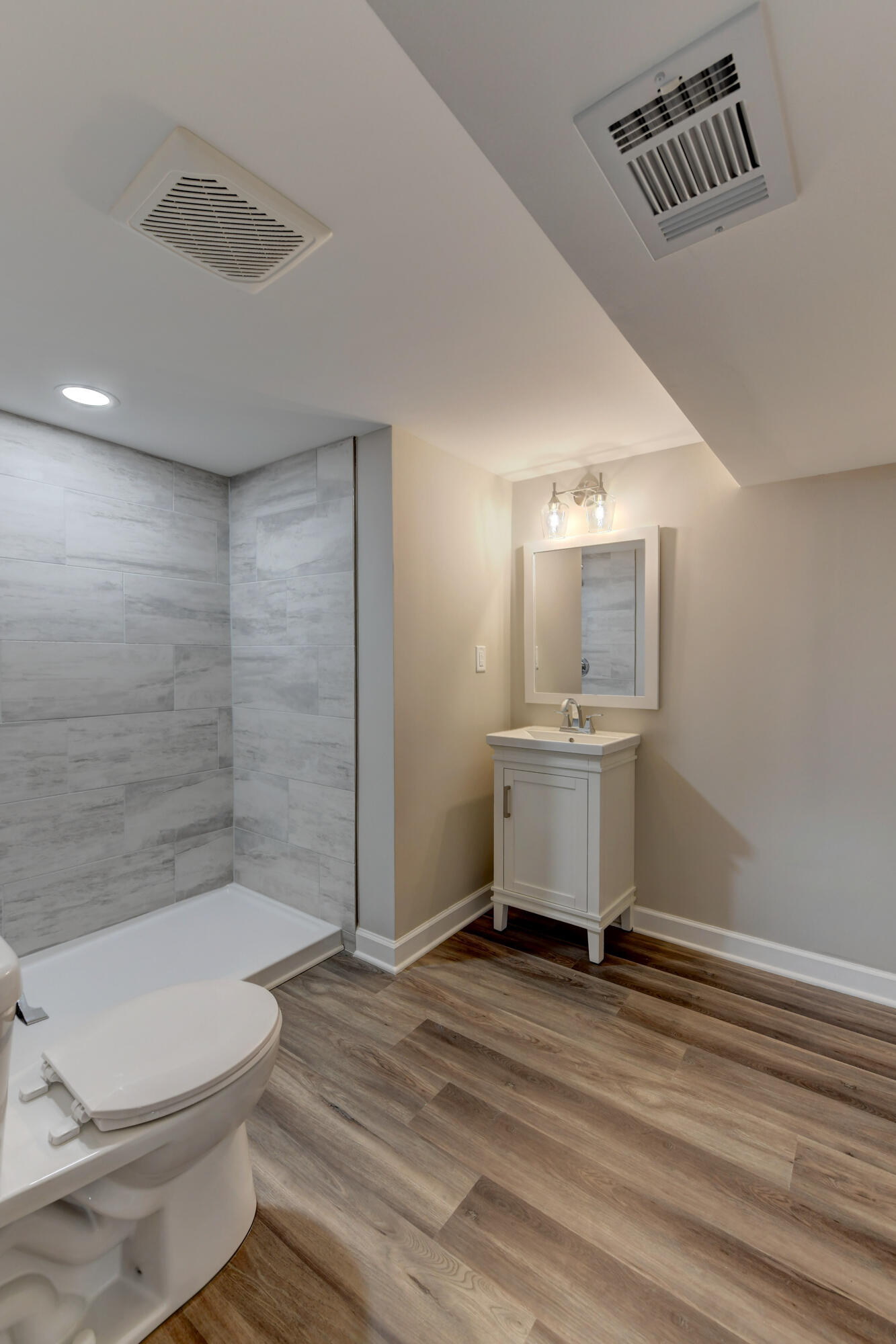 6926 Alexander Avenue