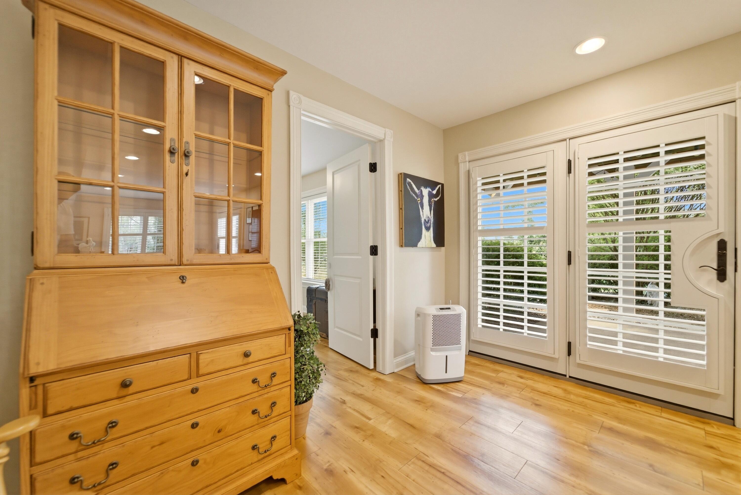 1205 Waterside Lane