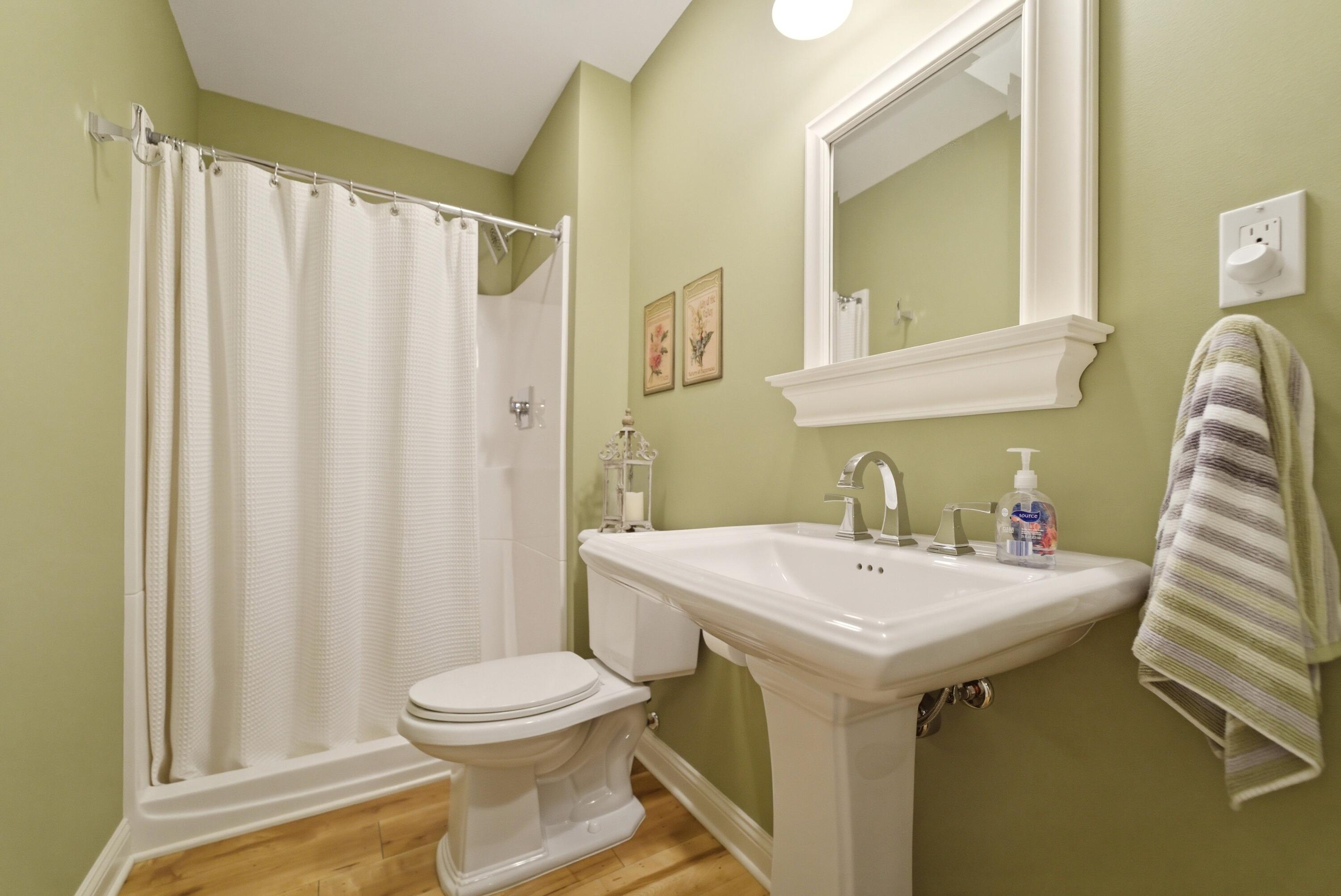 1205 Waterside Lane