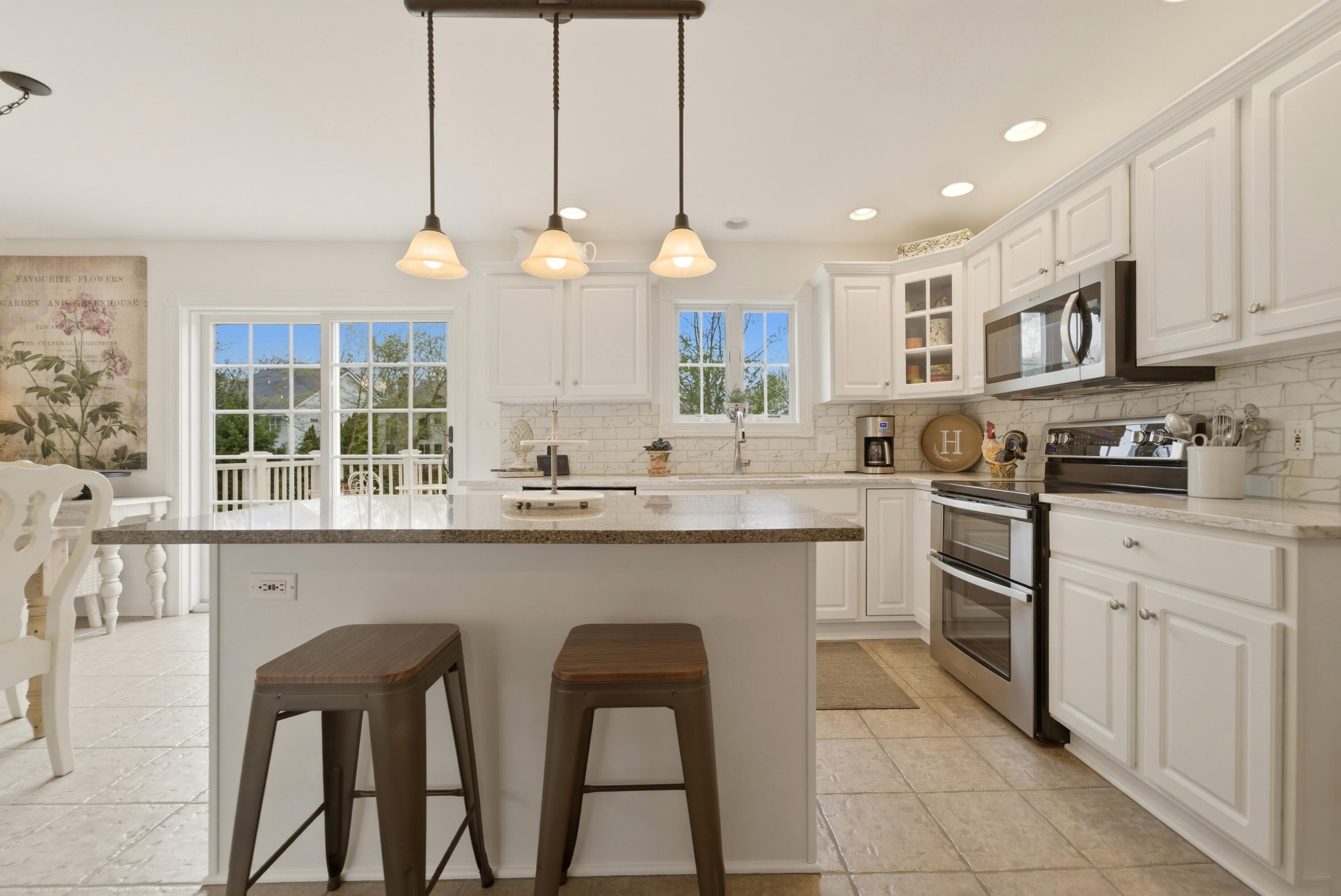 1205 Waterside Lane