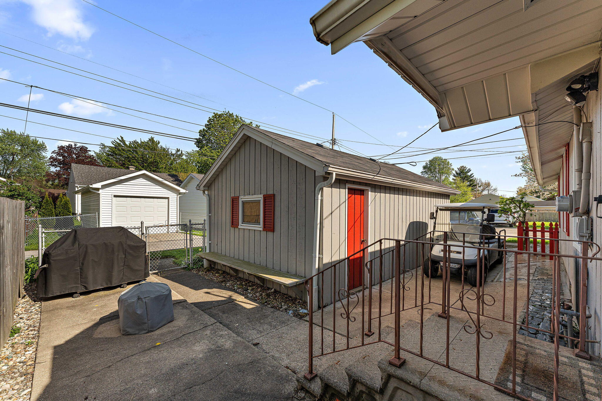 1047 State Street