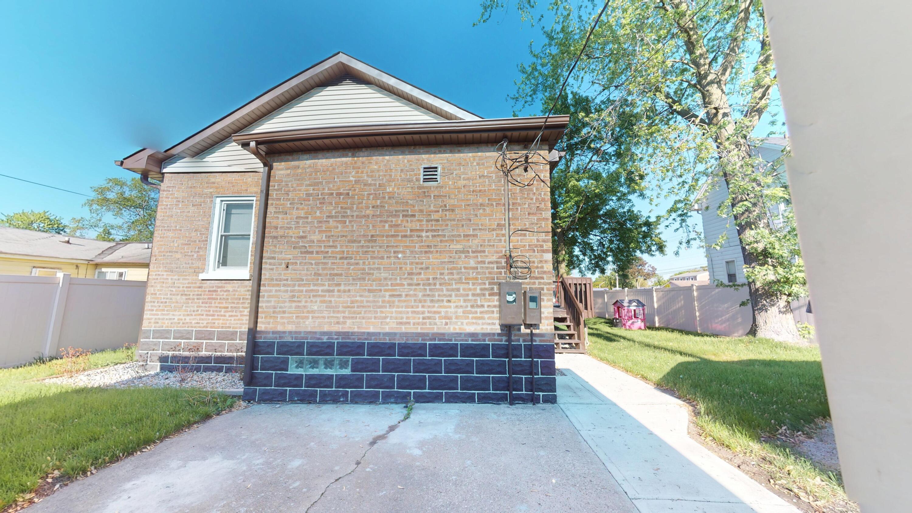 6832 Waveland Avenue