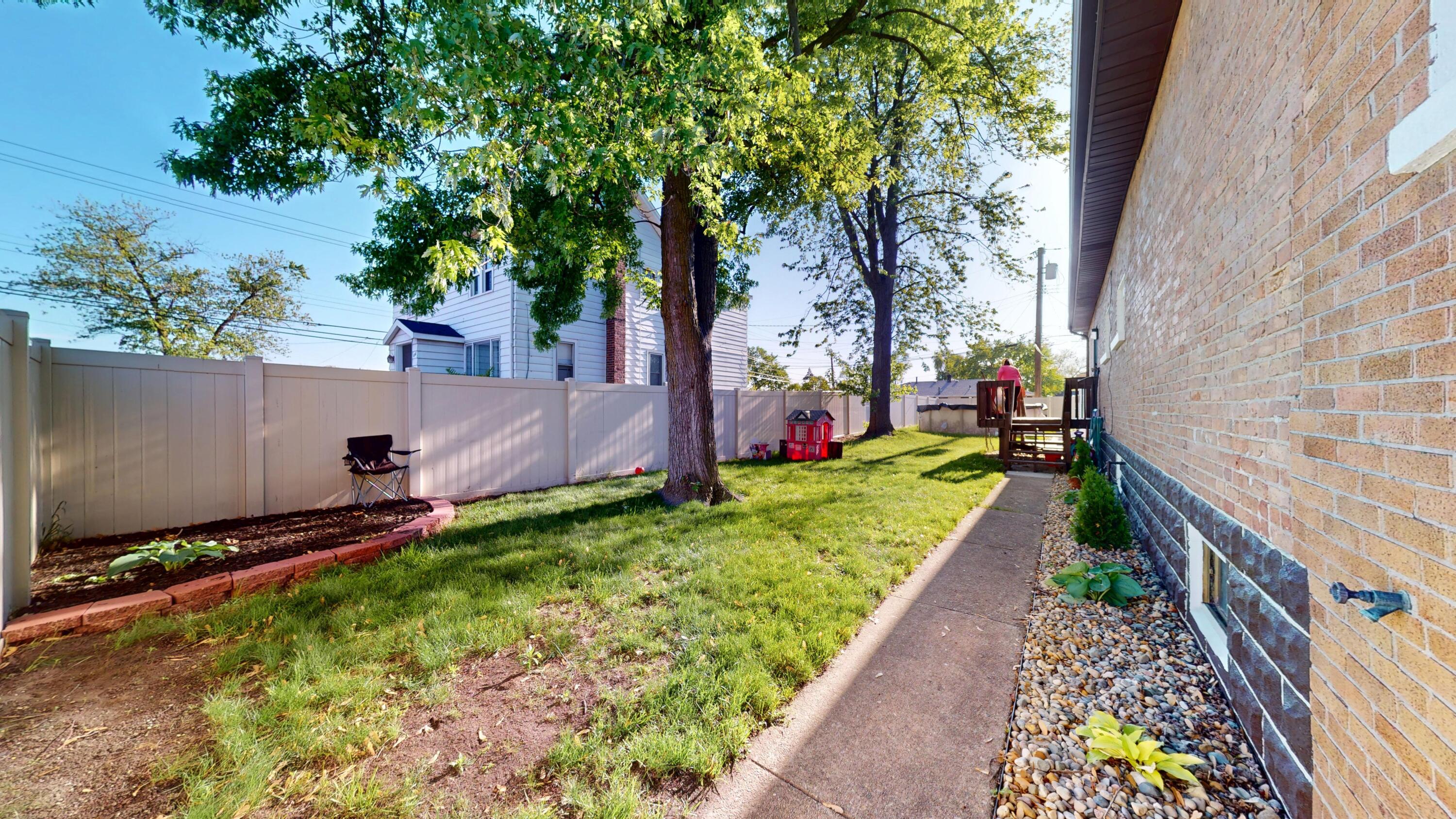 6832 Waveland Avenue