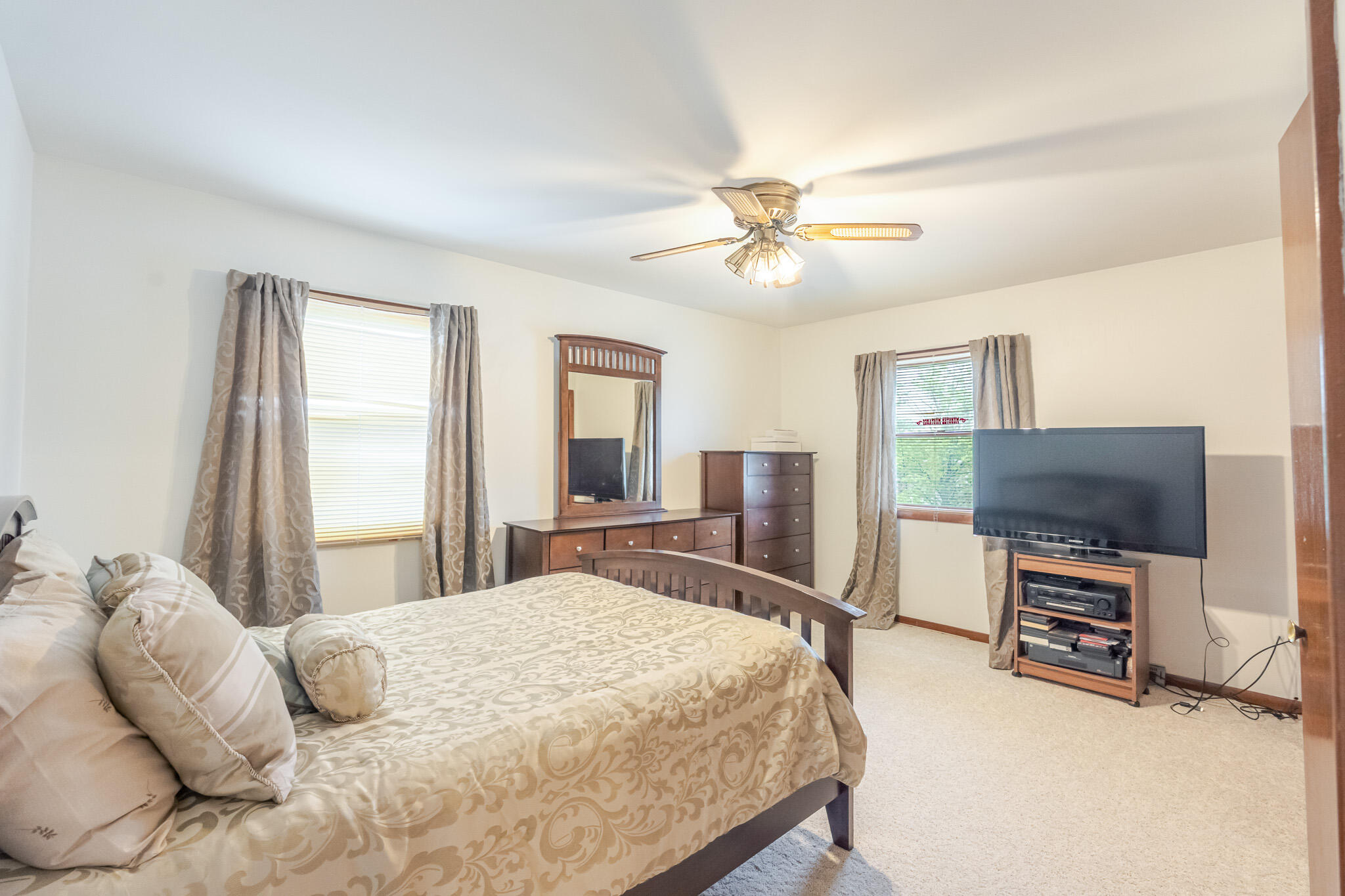 1839 Bluebird Lane