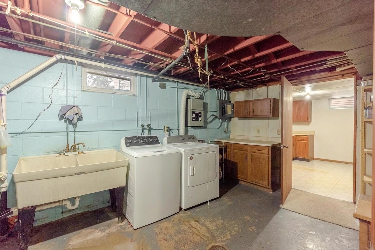 1839 Bluebird Lane