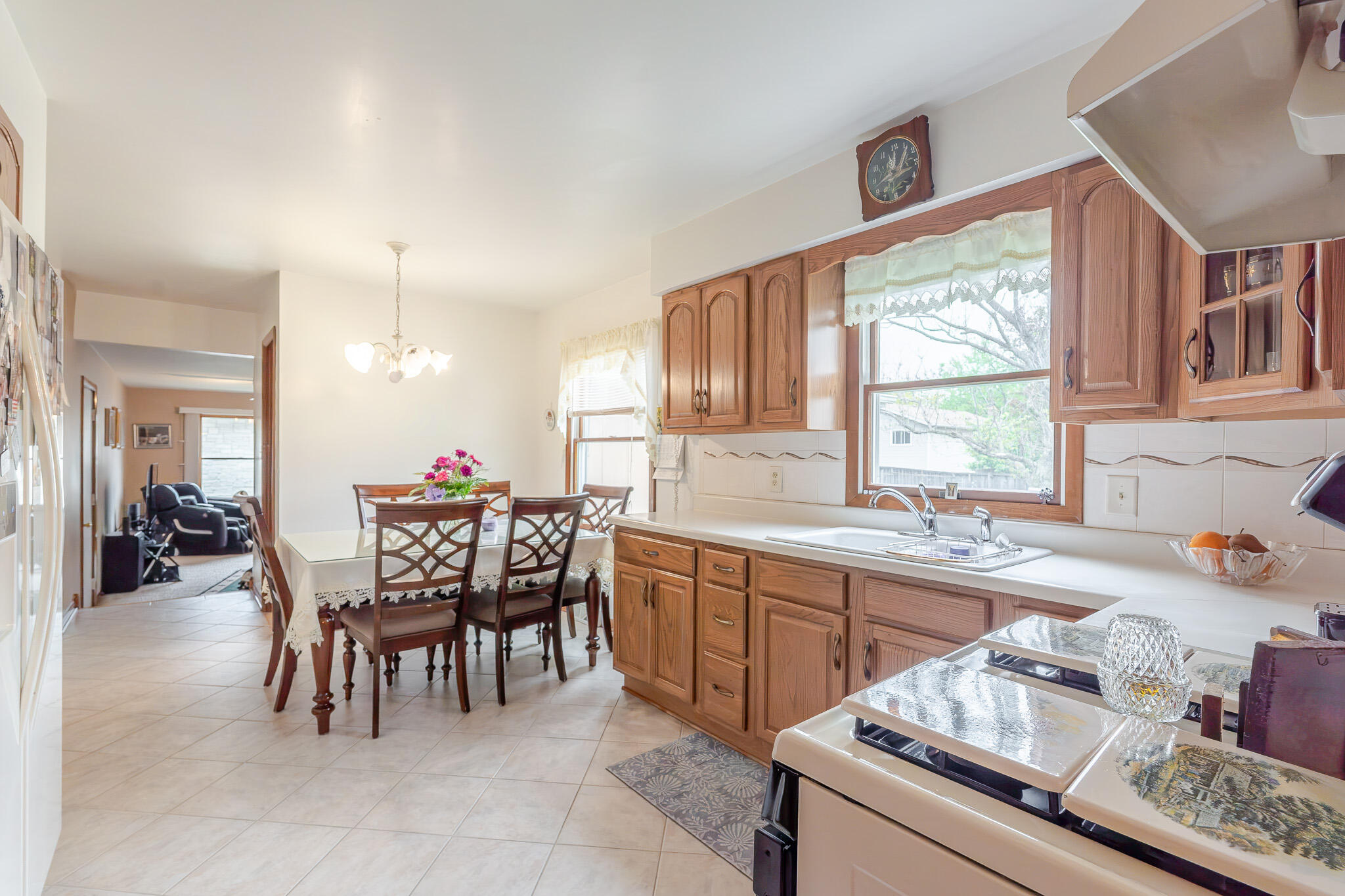 1839 Bluebird Lane