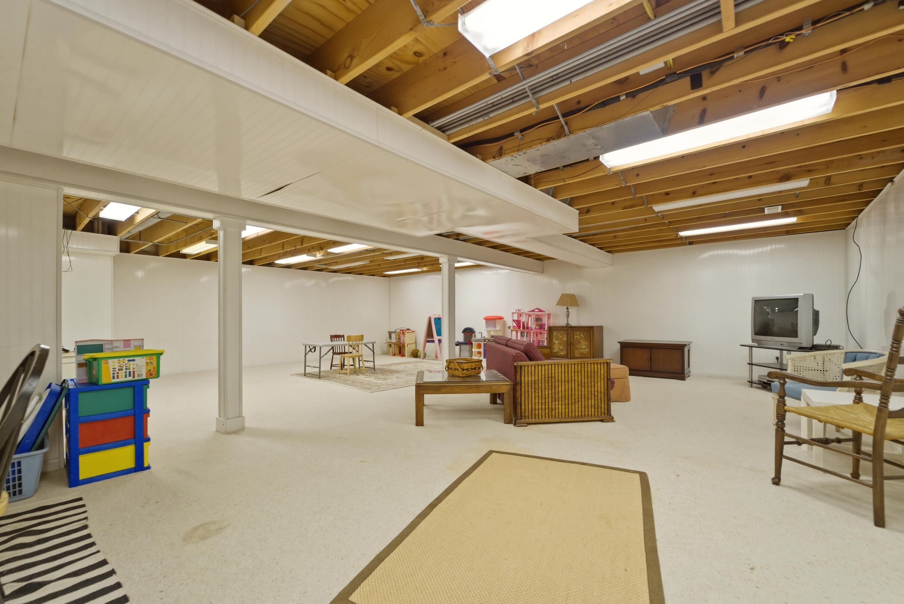 1029 Greenview Drive